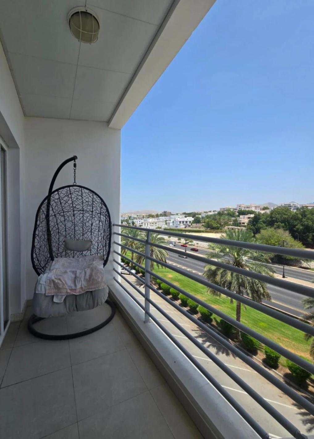 Beautiful trend apartment in shatti al qurum, bulevard mall , muscat view 3