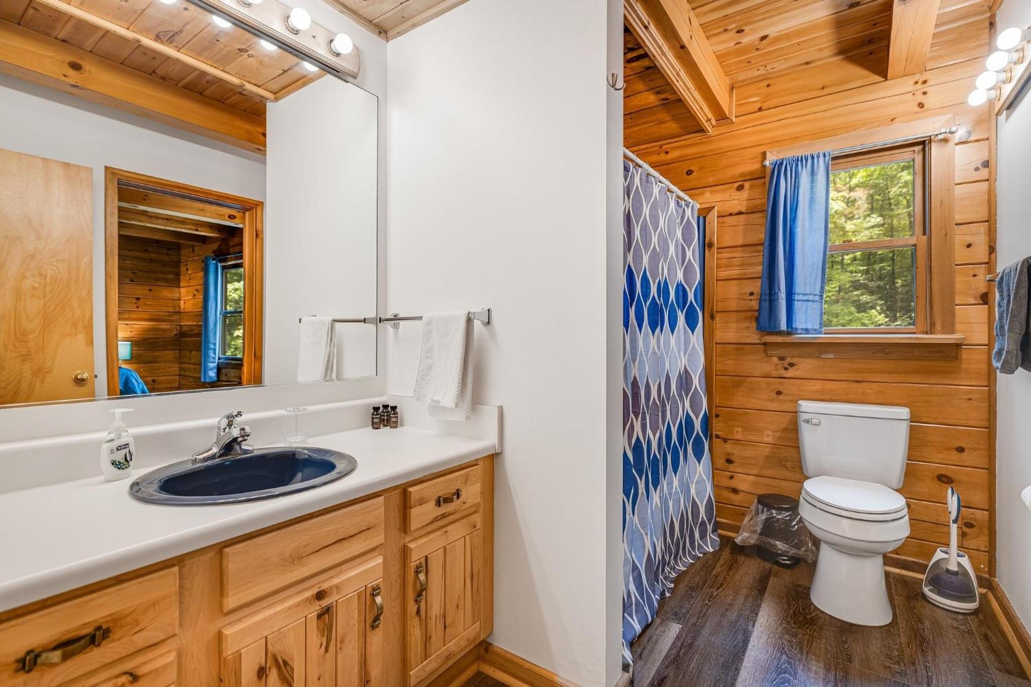 Twin Creeks Lodge by AvantStay 33 Acre Retreat