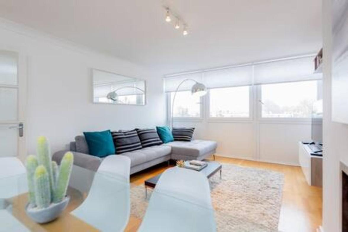 Holland Park 2 Bed Flat by BaseToGo