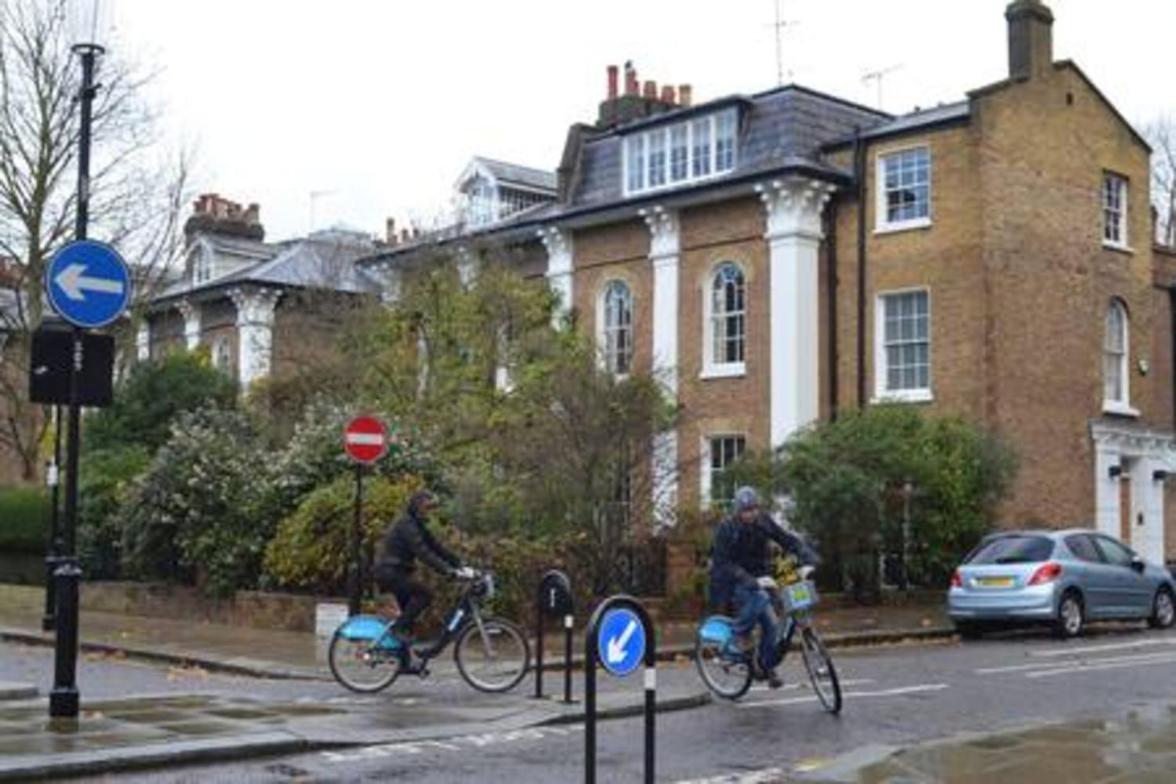 Holland Park 2 Bed Flat by BaseToGo