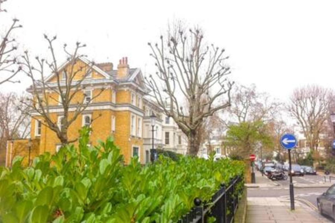 Holland Park 2 Bed Flat by BaseToGo