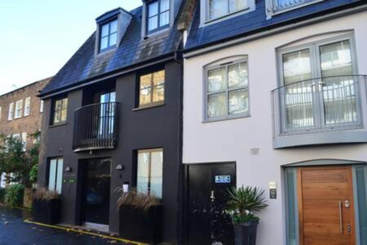 Holland Park 2 Bed Flat by BaseToGo
