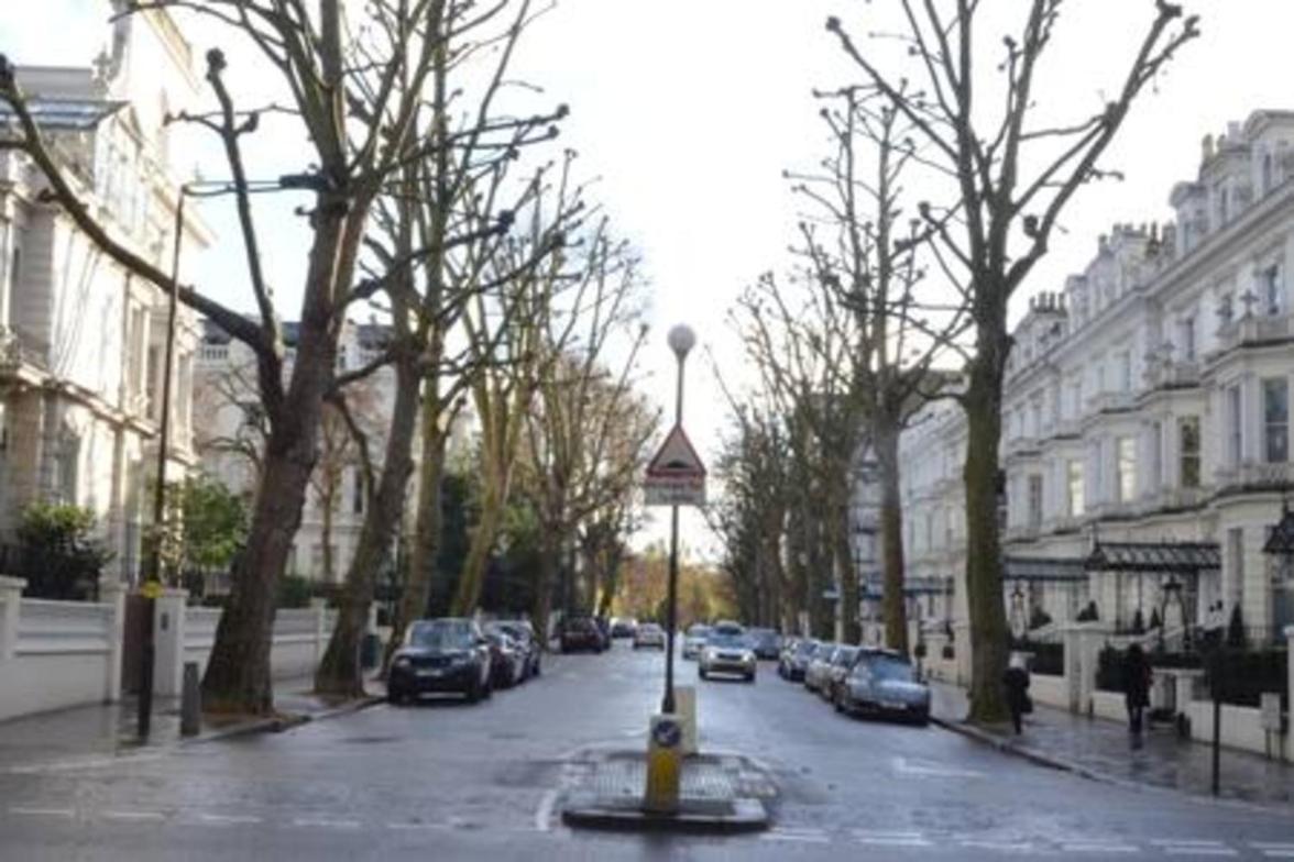 Holland Park 2 Bed Flat by BaseToGo