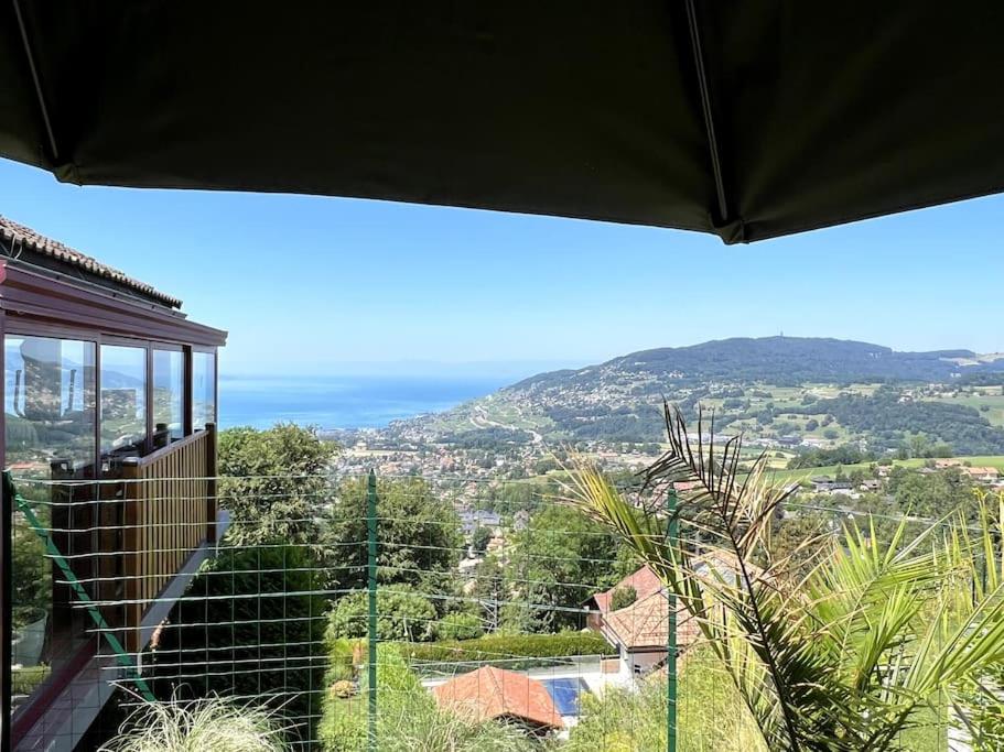 Swiss Chalet - Montreux Noël
