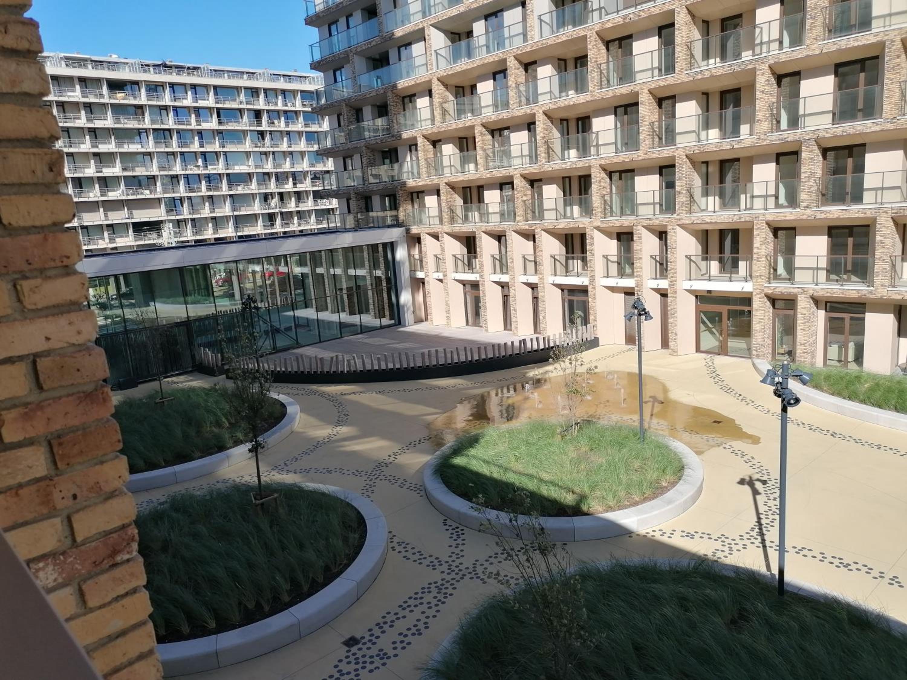 Bartine - modern and spacious flat near the sea, free parking space