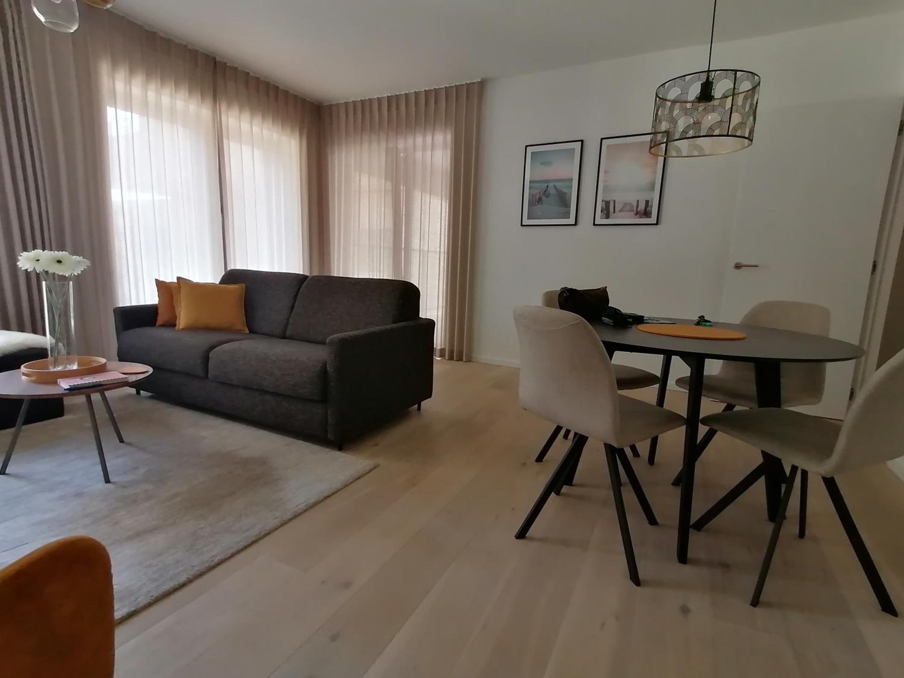 Bartine - modern and spacious flat near the sea, free parking space