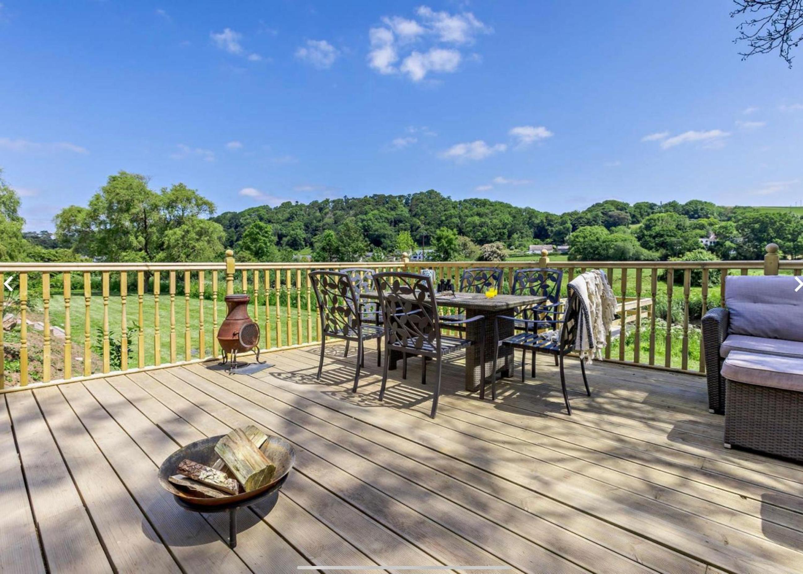 Luxury Riverside Escape in North Devon! Stunning Views view 2