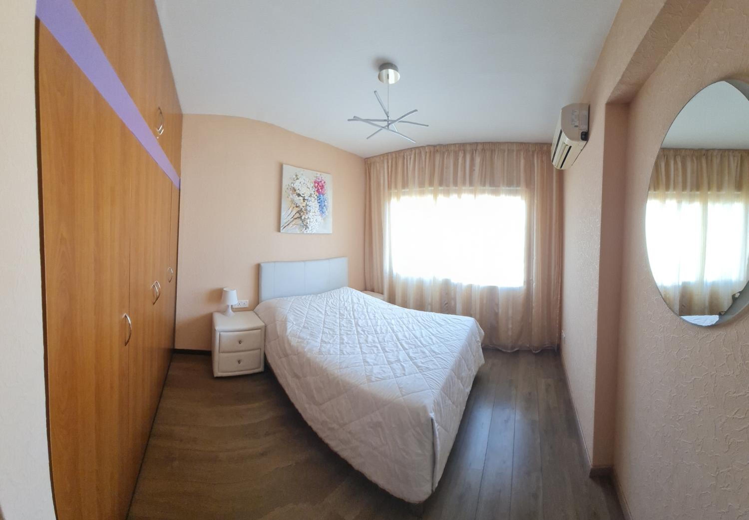 flat next to papas