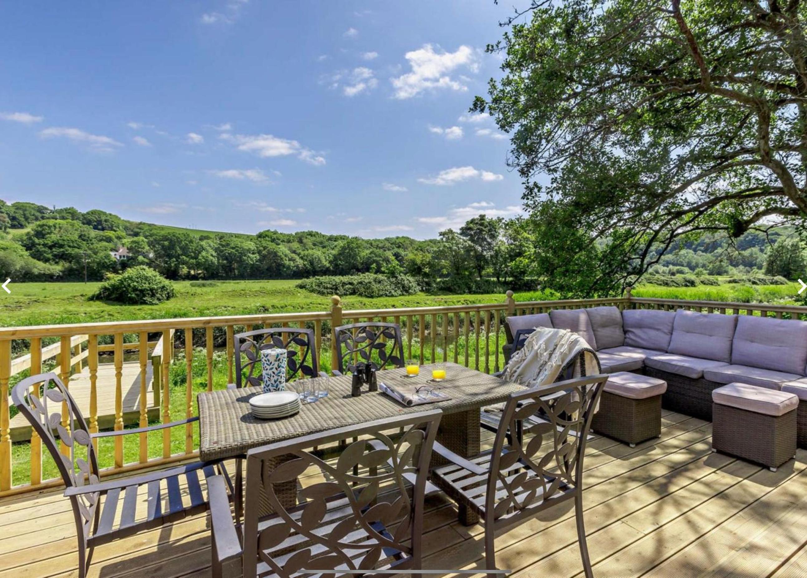 Luxury Riverside Escape in North Devon! Stunning Views view 4