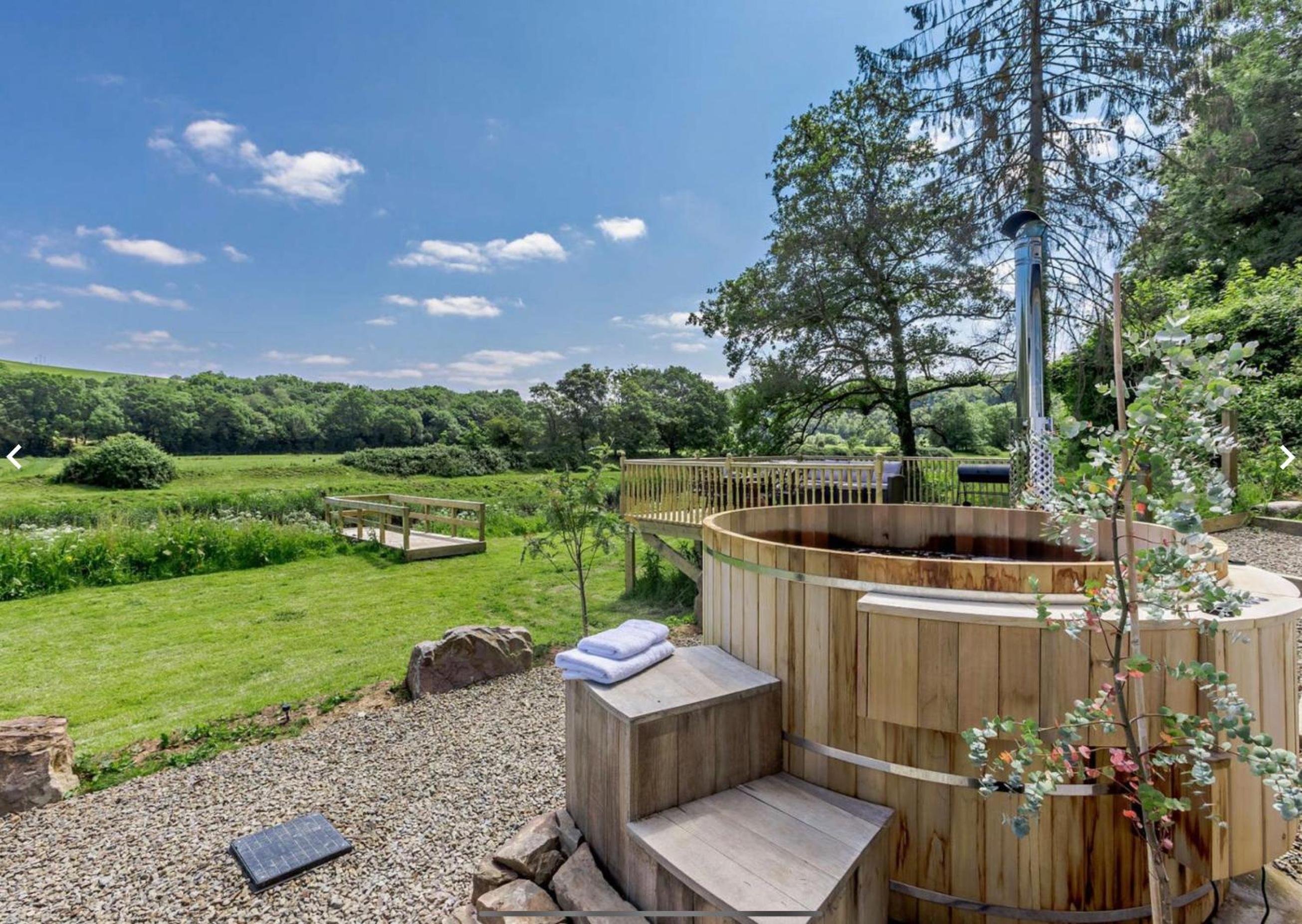 Luxury Riverside Escape in North Devon! Stunning Views view 5