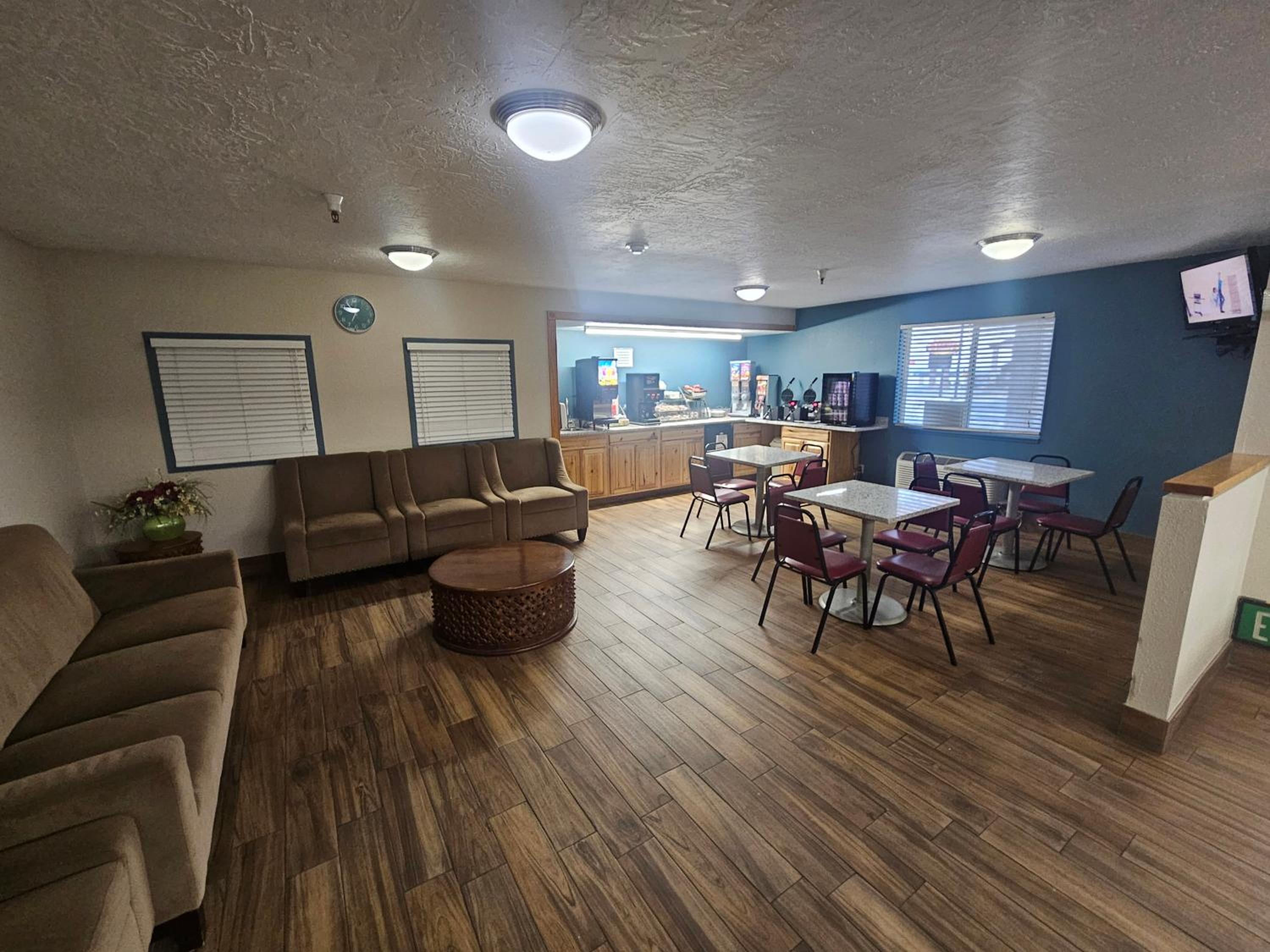 Beaver Vacations - Hotel Zyva - Property Image 3