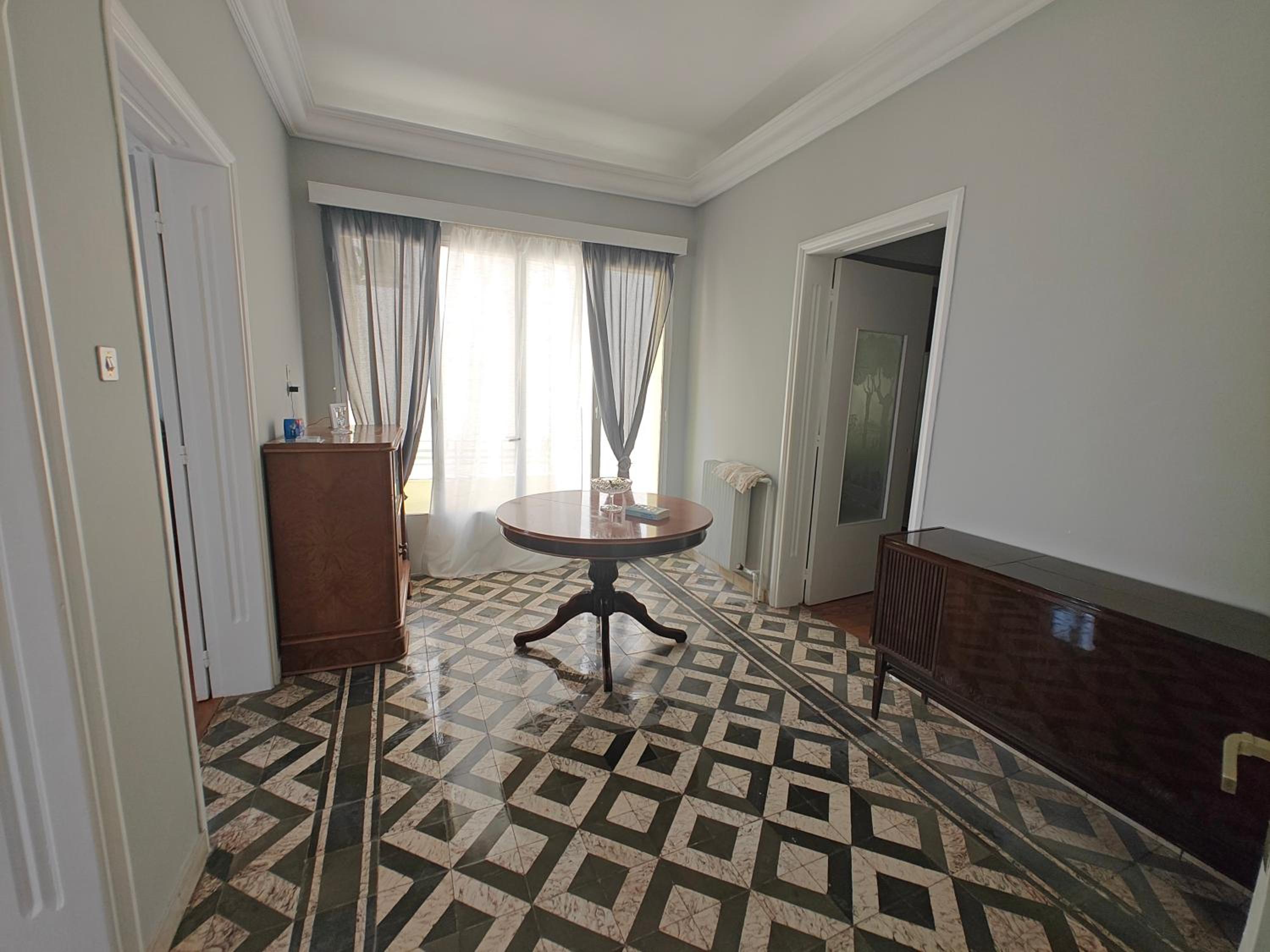 Stefani retro luxury apartments