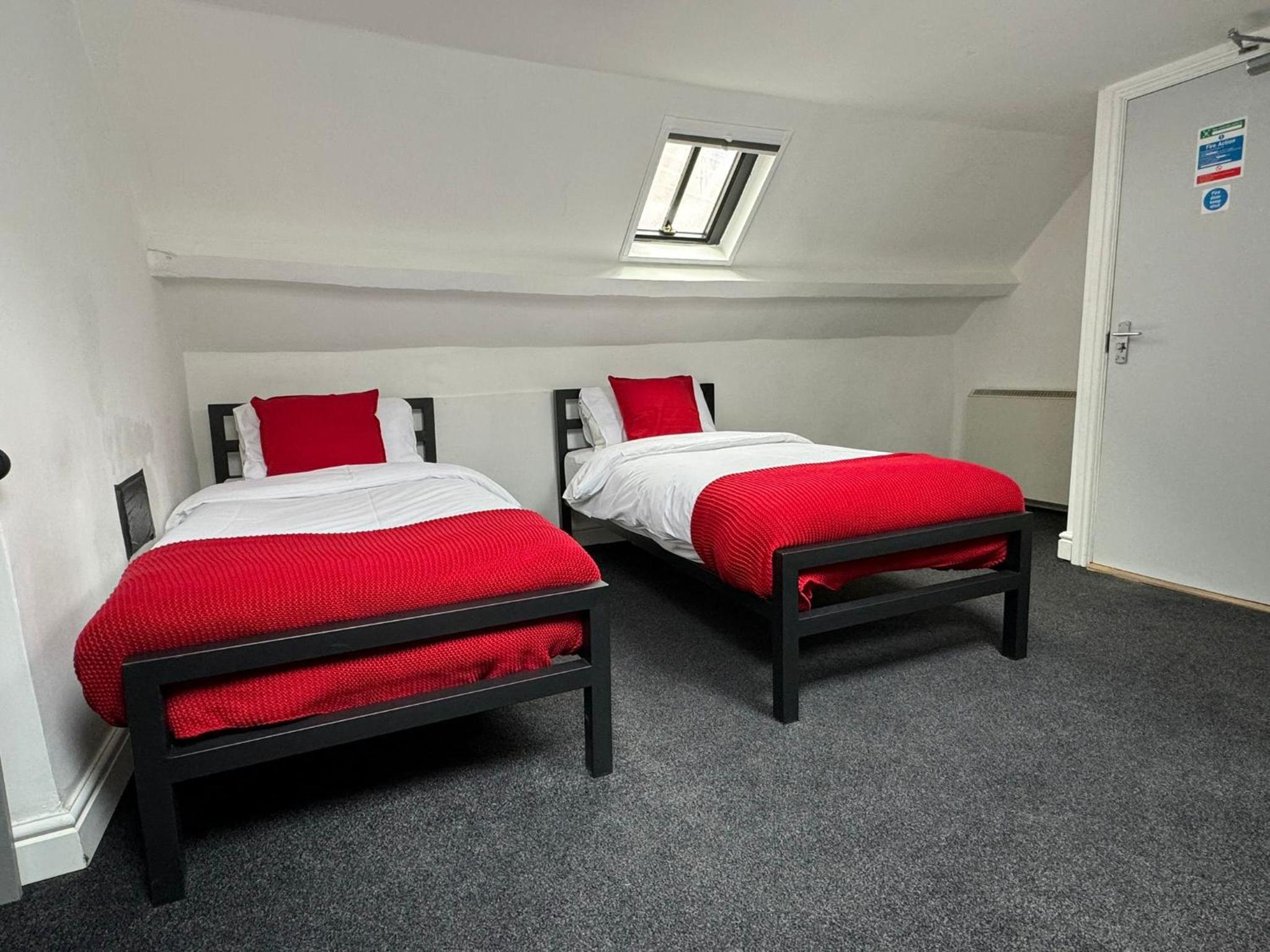 Modern Studios in Heart of Nottingham view 3