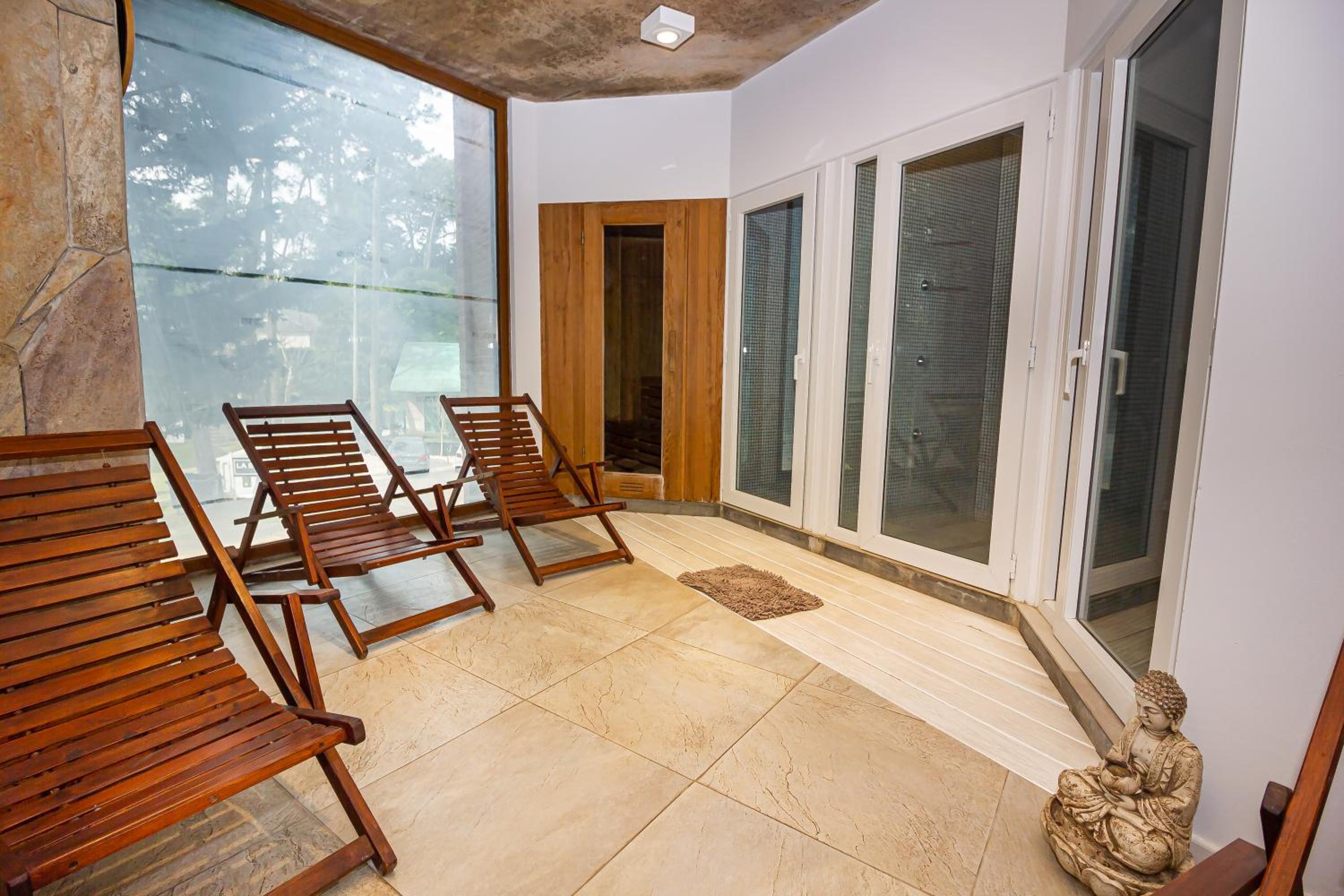 Punta Cerezo Apart