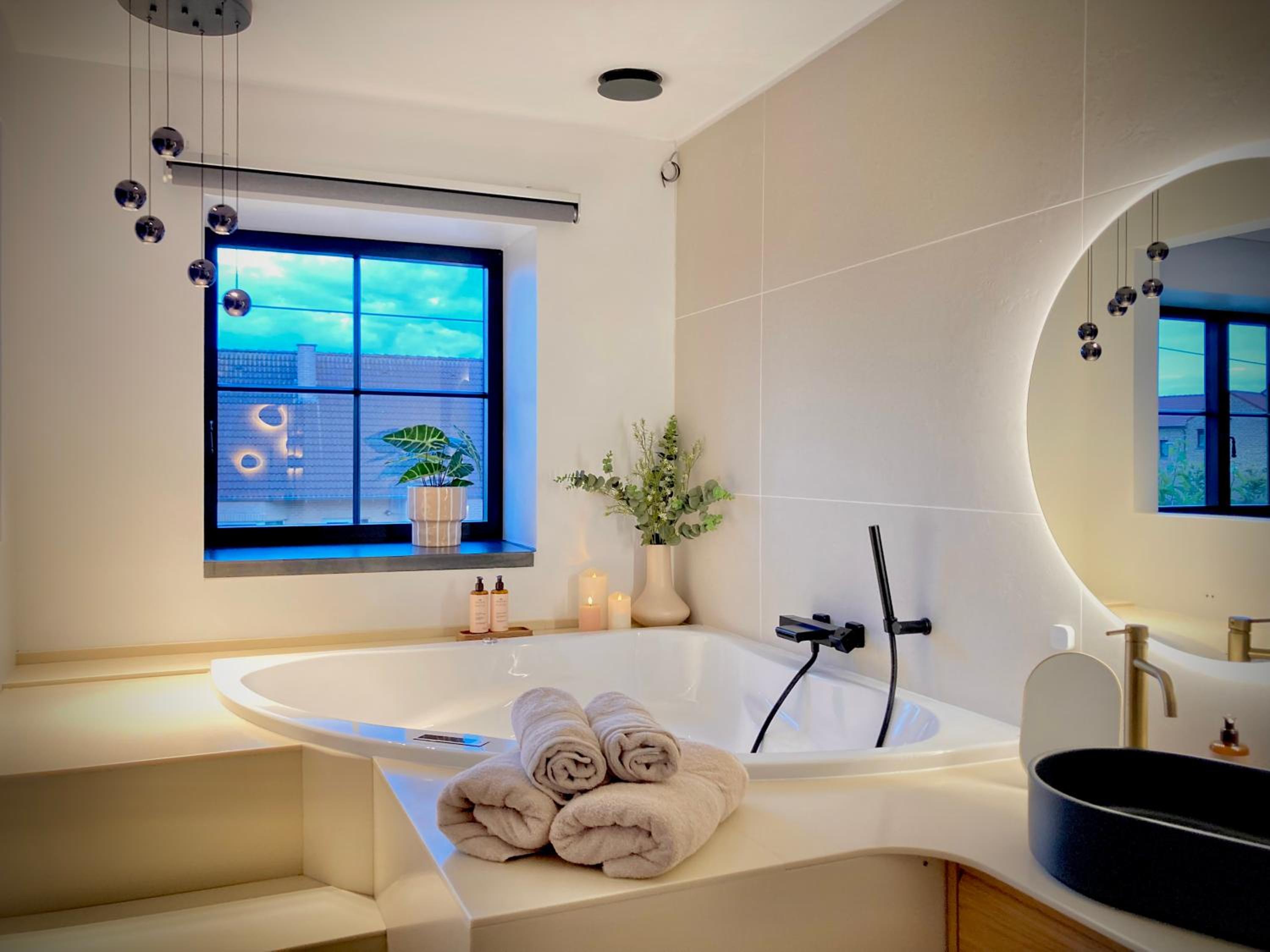 La Grange-Vorsen Logement privatif de 100m2 avec bain balnéo, cabine Infrarouge, jacuzzi