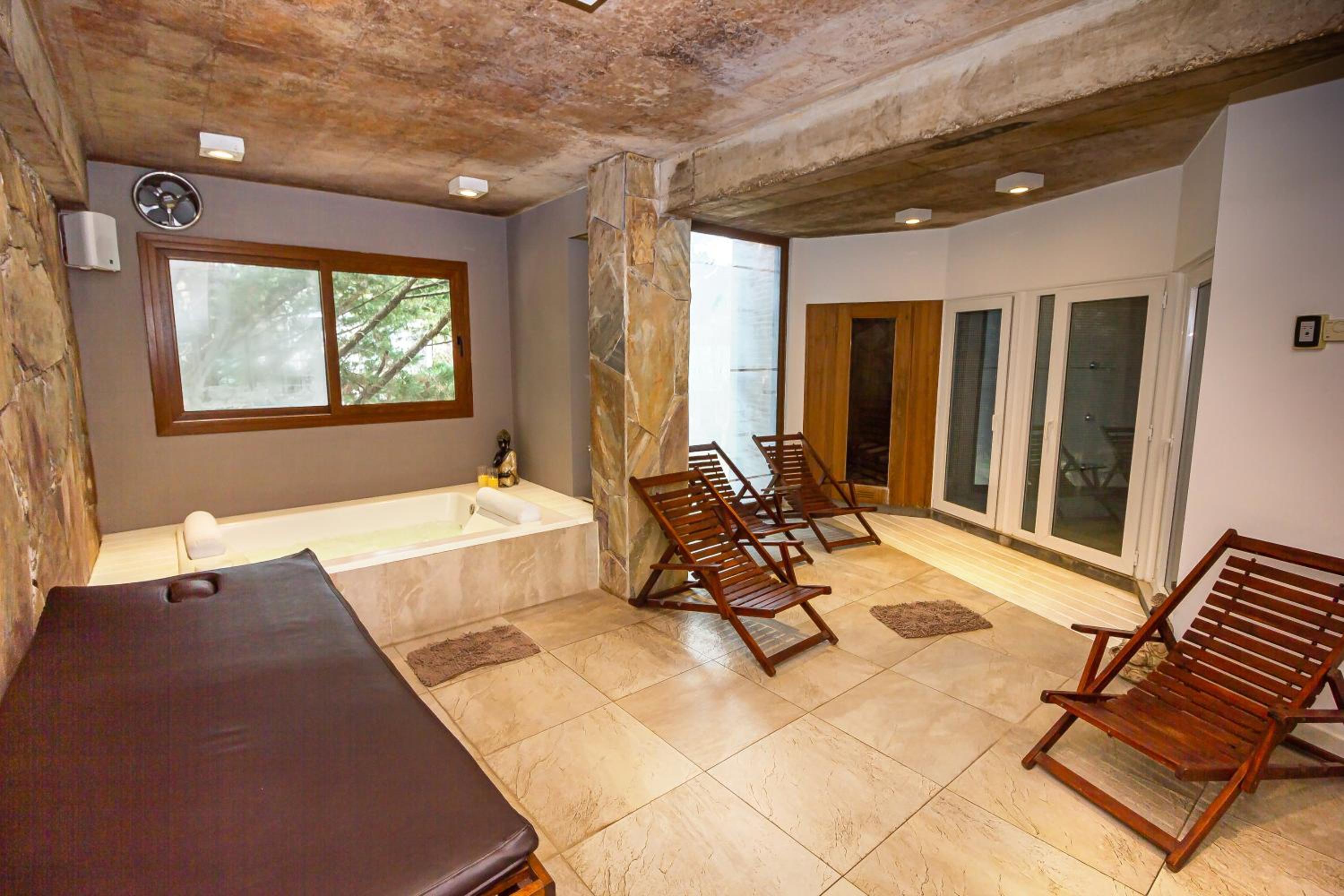 Punta Cerezo Apart