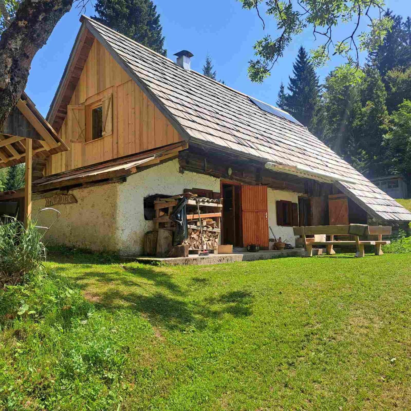 Domačija Dolenc Vogar