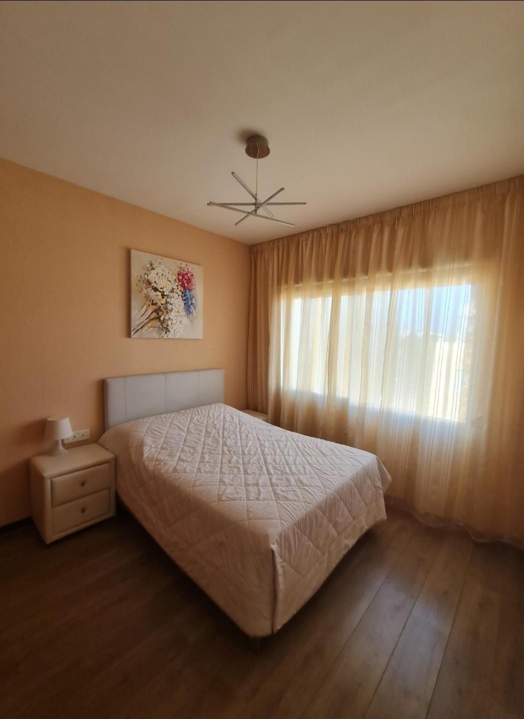 flat next to papas