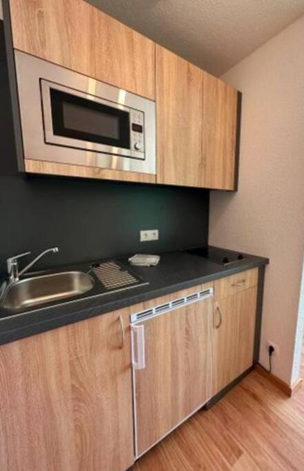 Apartment mit Balkon am Rhein