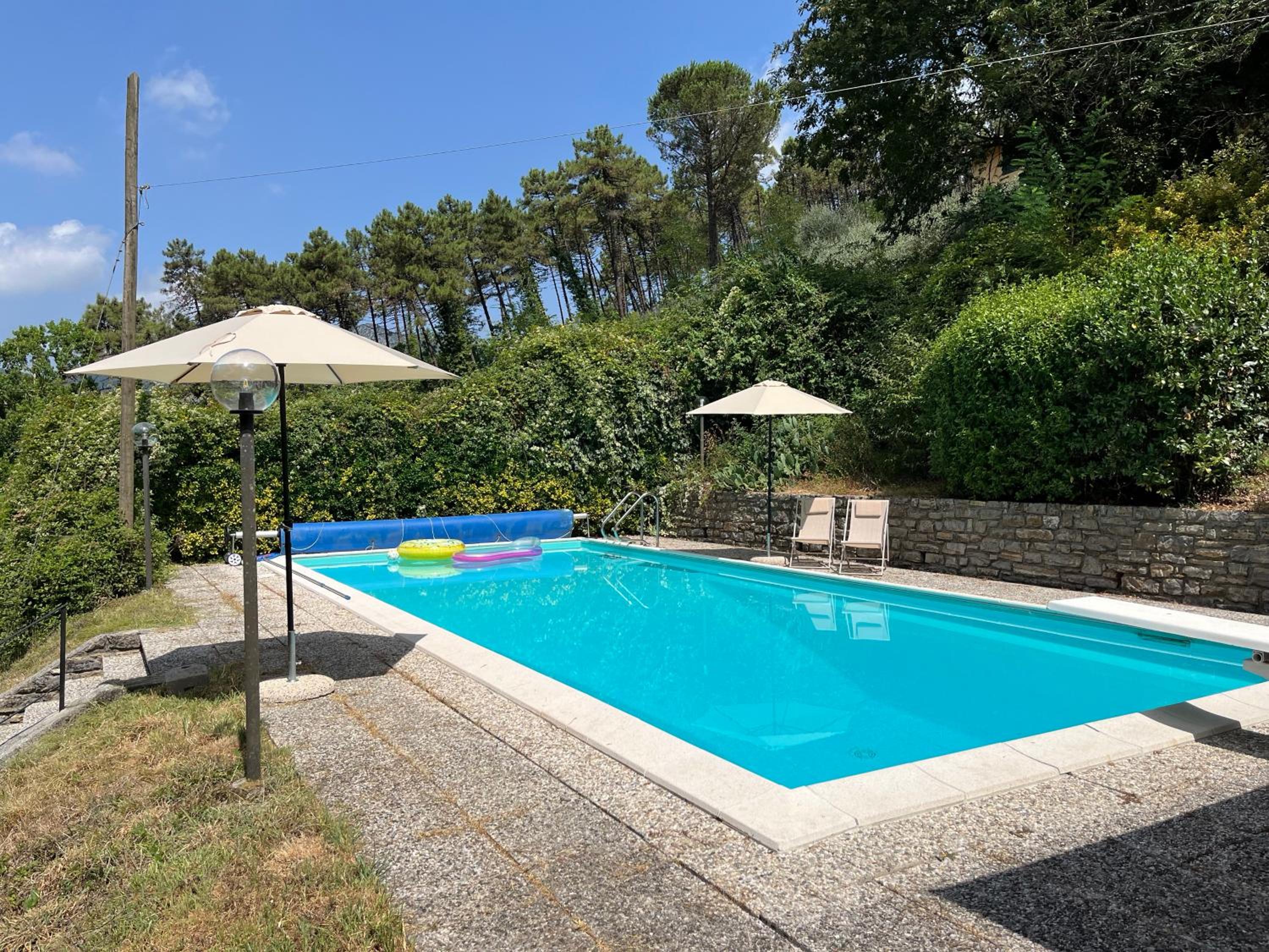 Villa Rosa in Lucca - charming Tuscan villa with private pool view 3