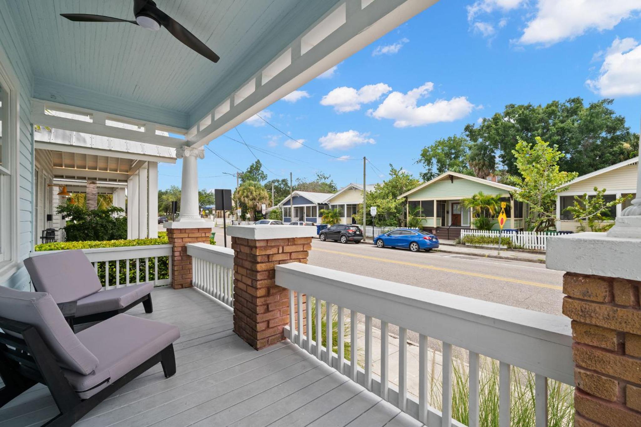 NEW! Casa Fuente - Beautifully Renovated Ybor Bungalow, Steps to 7th Ave view 3
