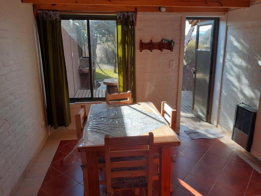 Cabañas Orillas del Chimehuín