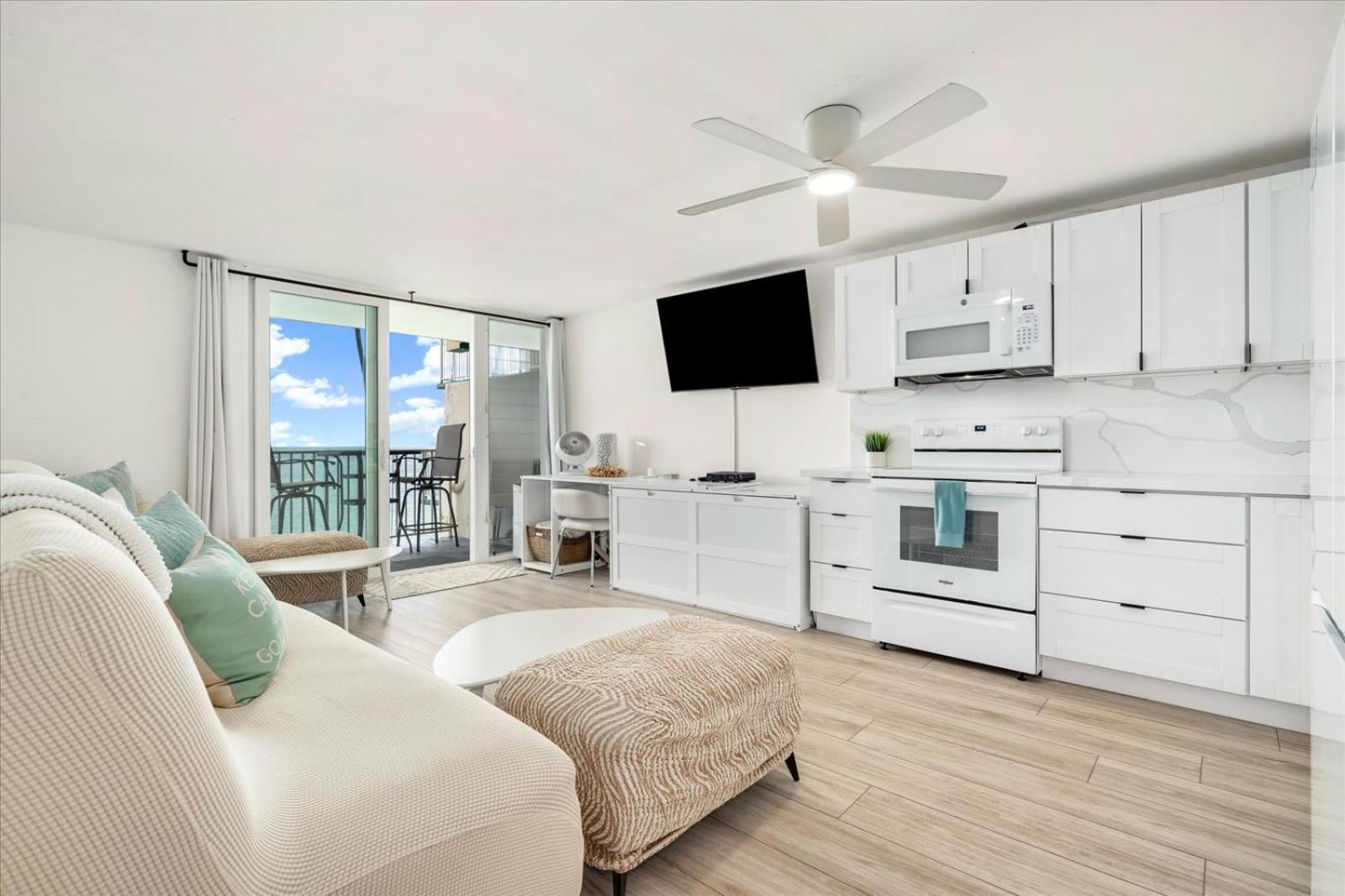Luxury Beachfront Condo view 4