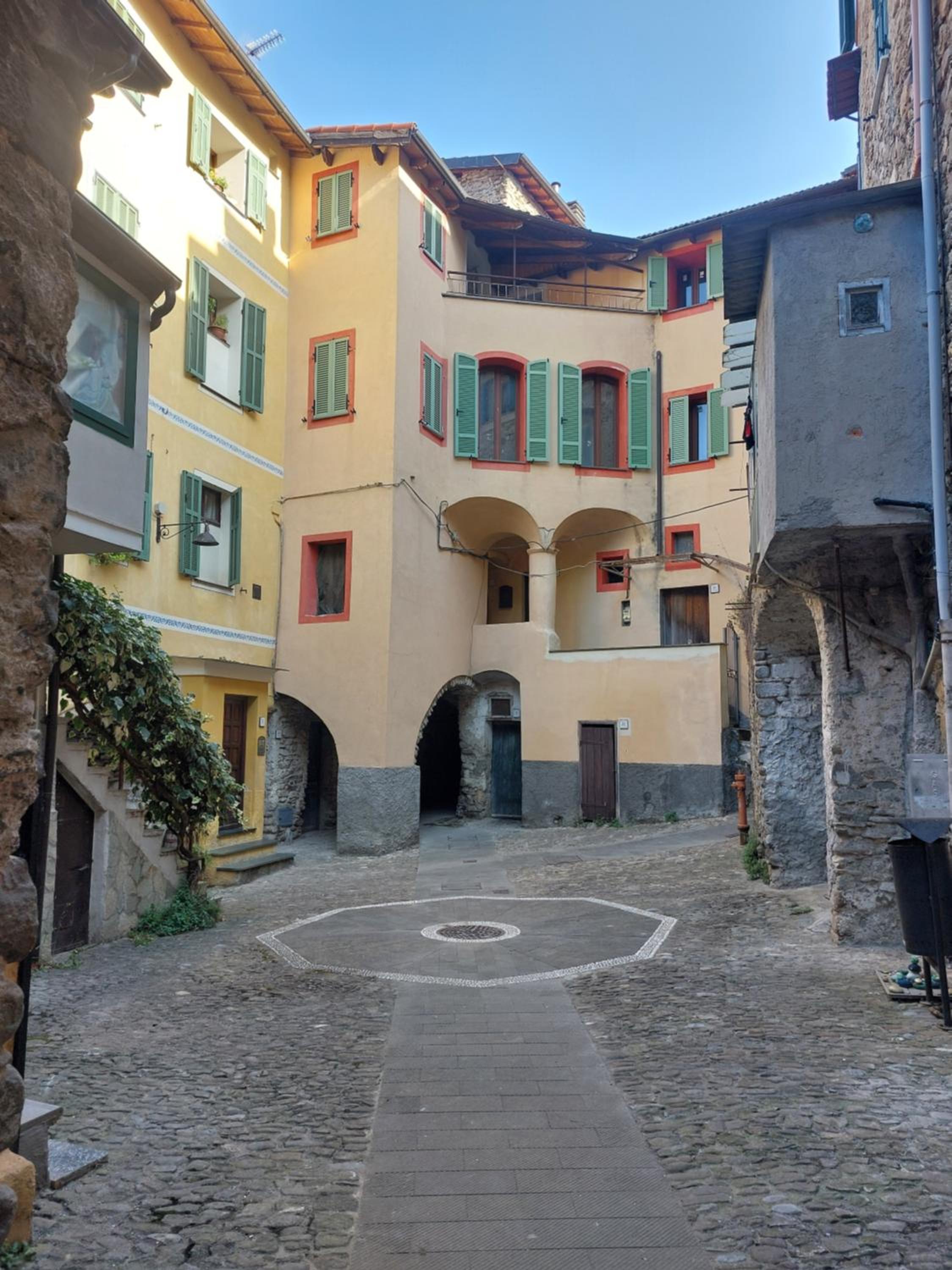 Bella Isolabona
