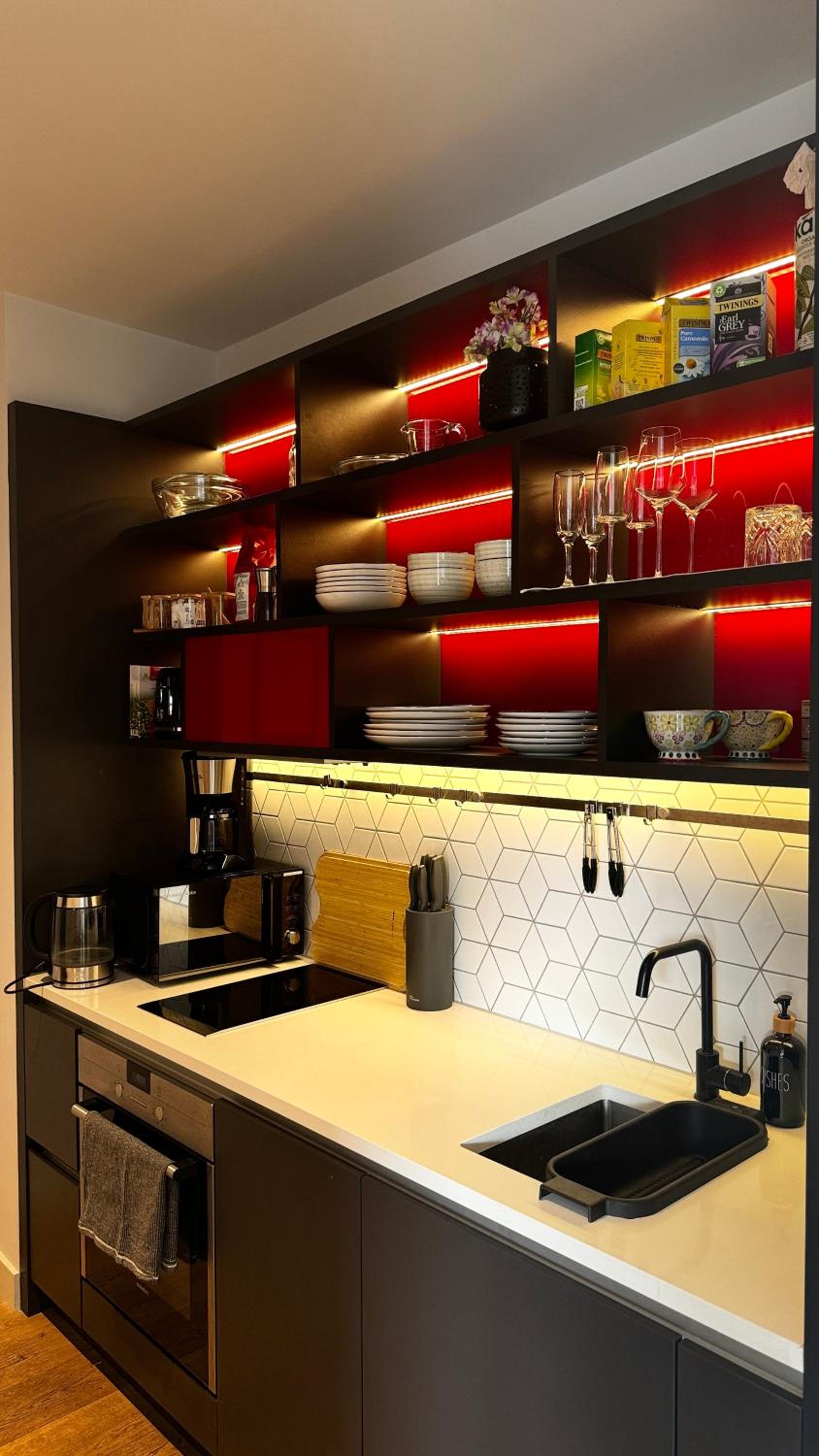 London City Island 1 Bedroom Luxury Apartments, Private Balcony