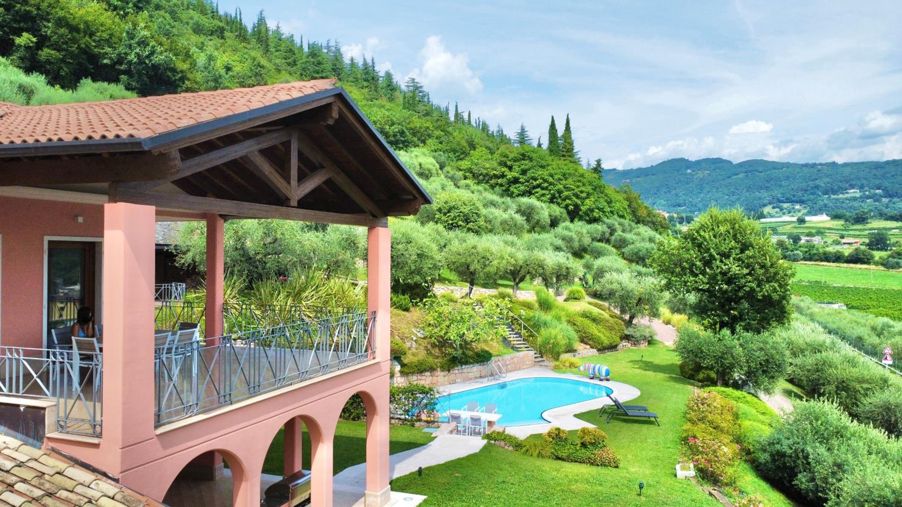 Villa Certi Olivi view 4