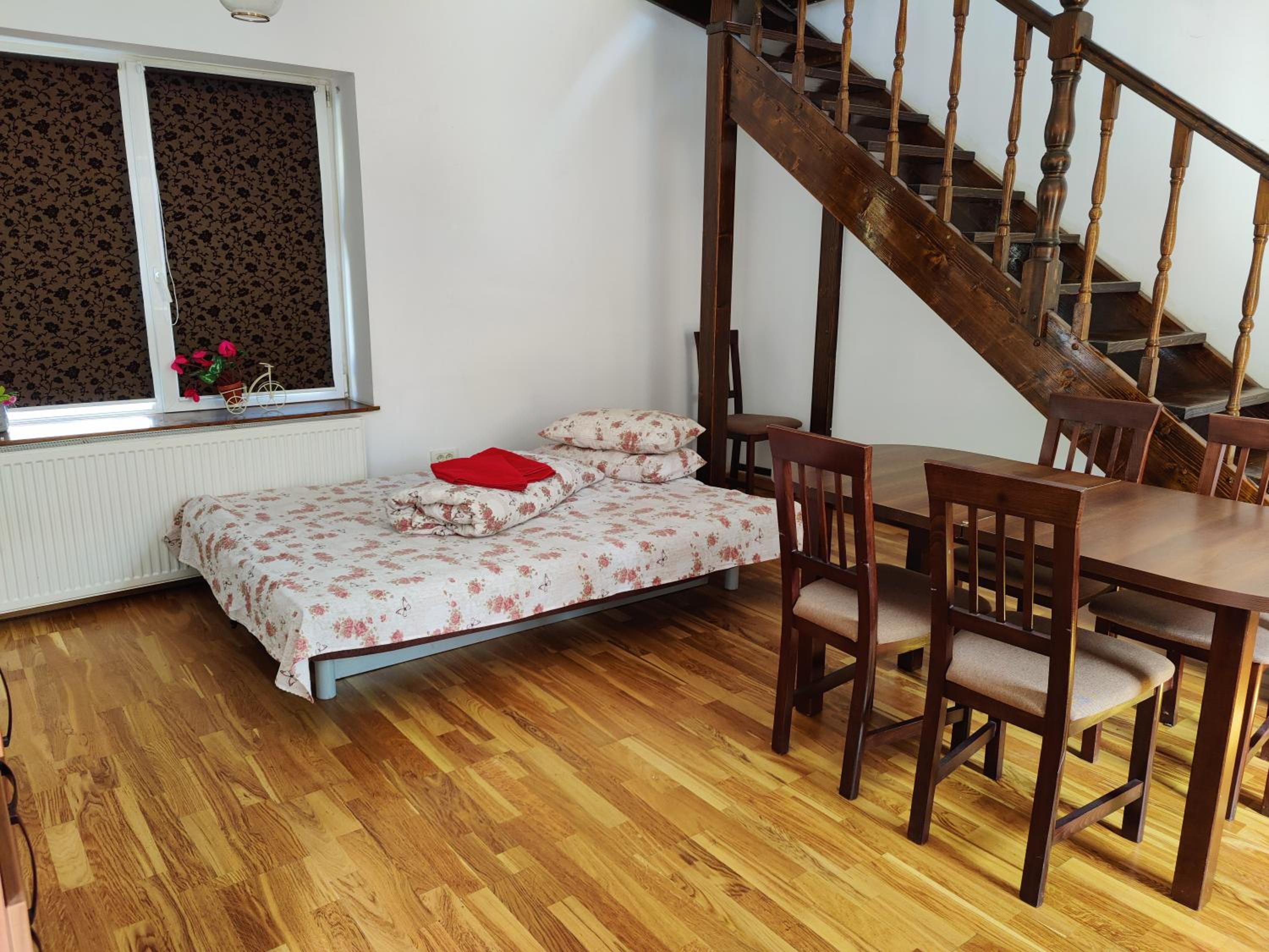 Apartamente de inchiriat Lucky House view 2