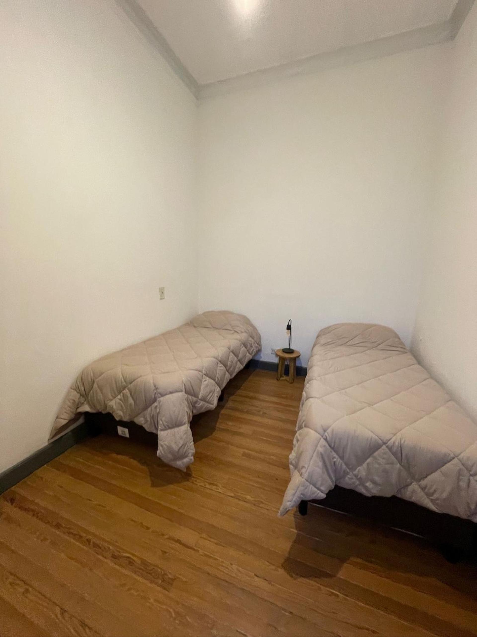 DOS SANTOS HOSTEL