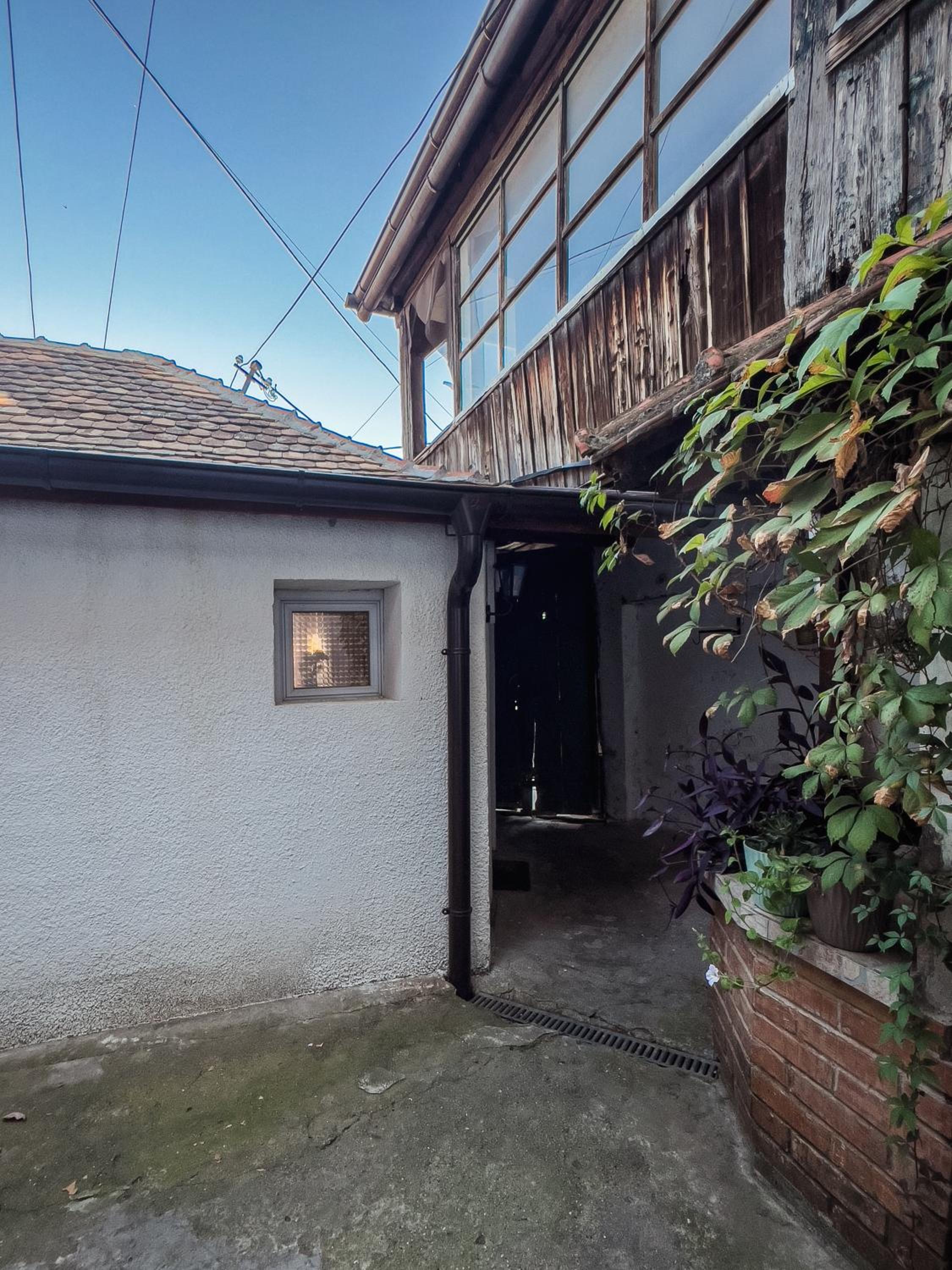 White Bear 1663 Zemun Oldest House Apartment view 5