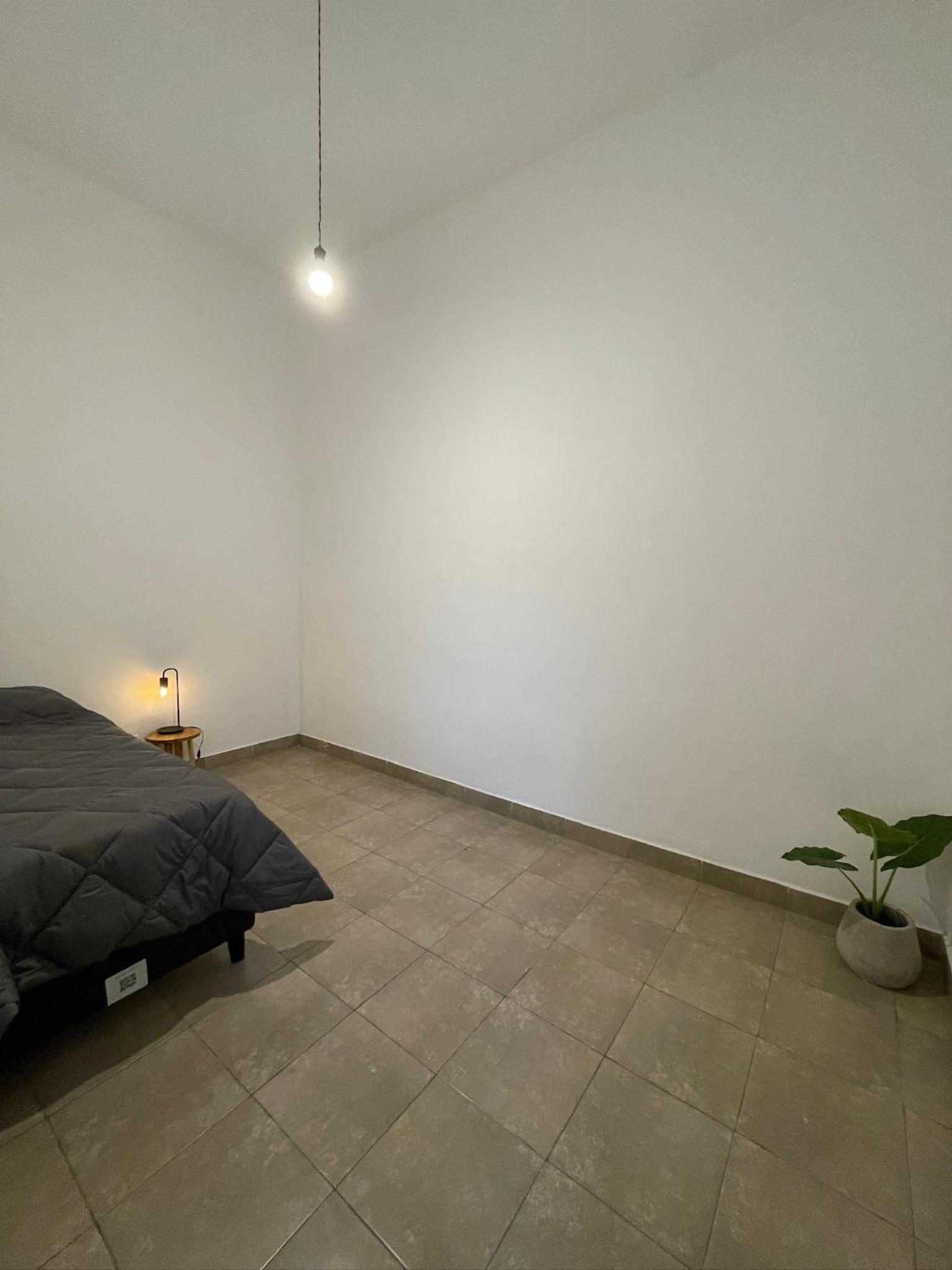 DOS SANTOS HOSTEL