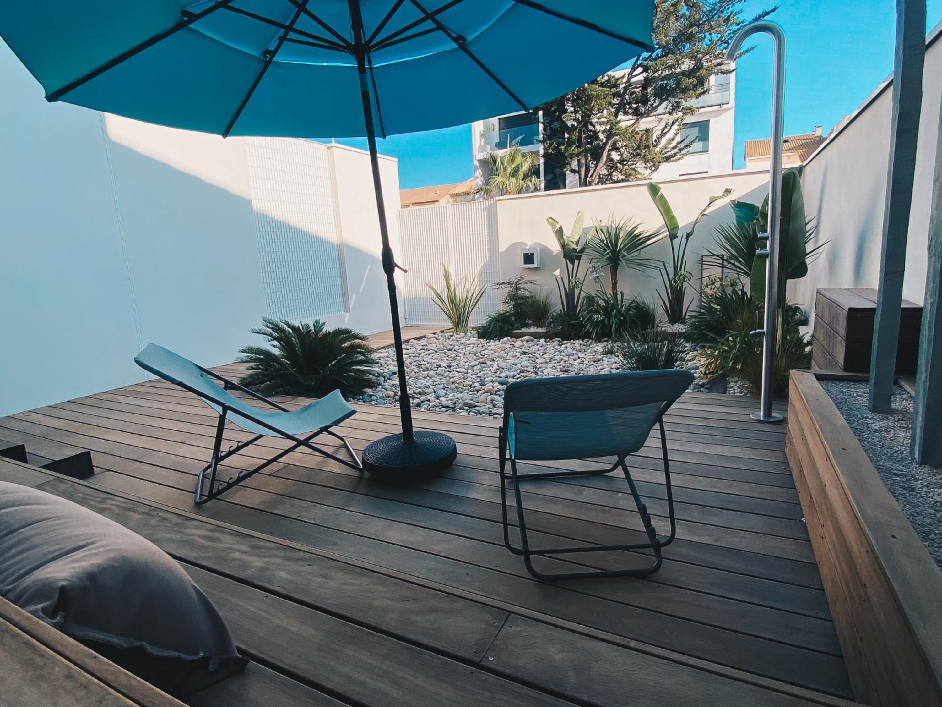Villa avec piscine à Carnon Plage à 20m de la plage idéale pour 8 à 10 personnes