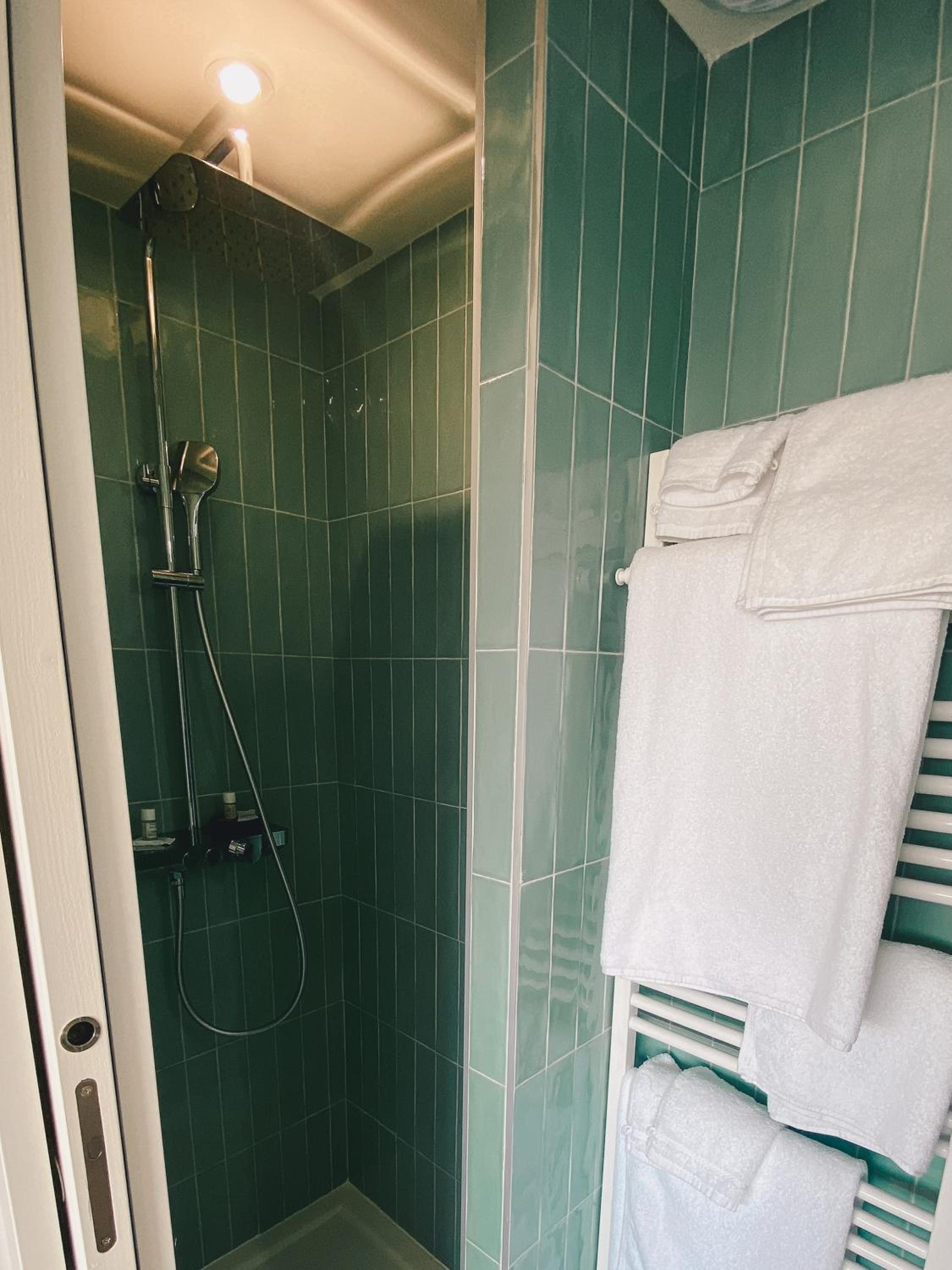 Villa avec piscine à Carnon Plage à 20m de la plage idéale pour 8 à 10 personnes
