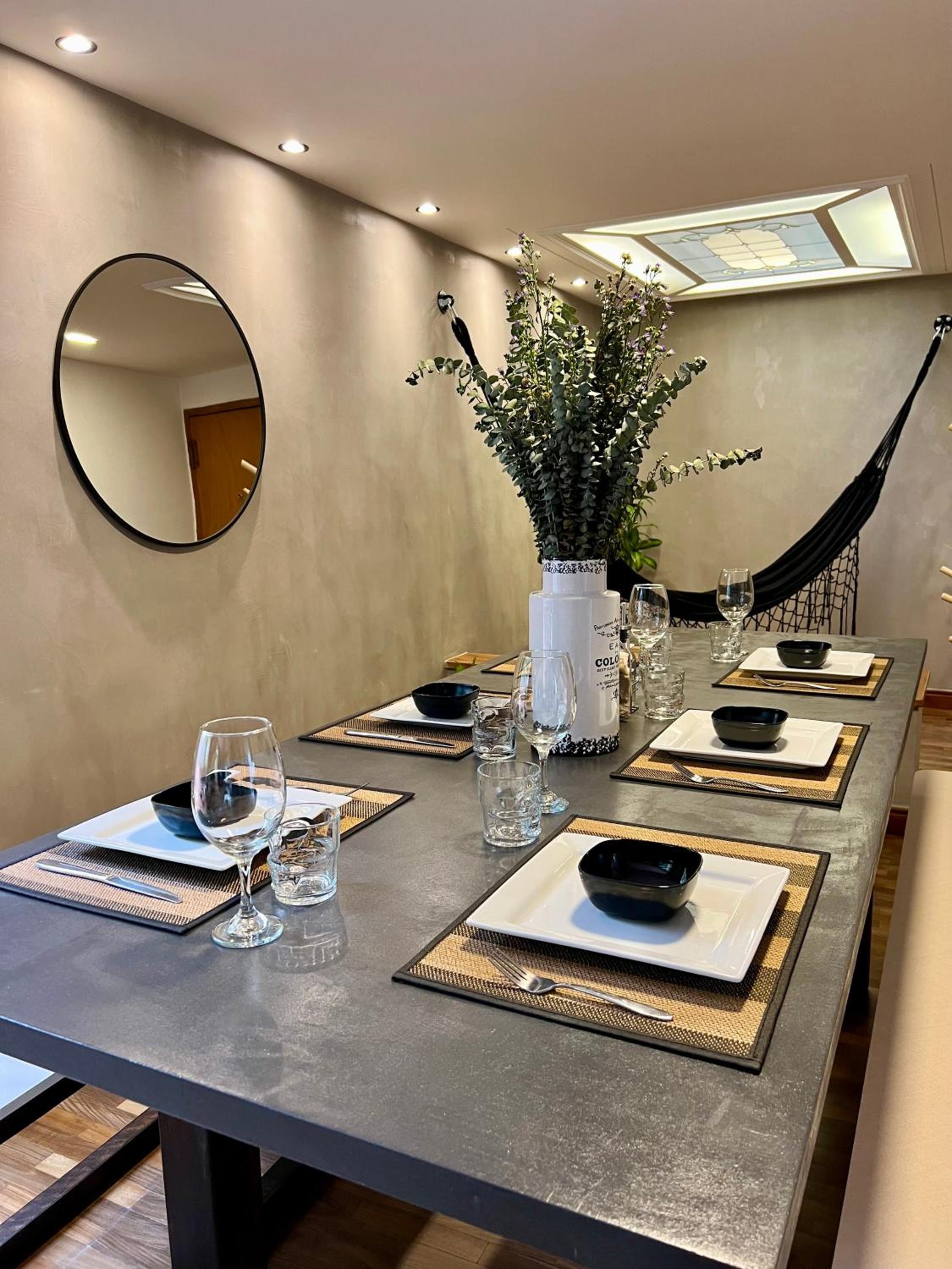 Modern 4Bedroom with private Terrace 500mb internet
