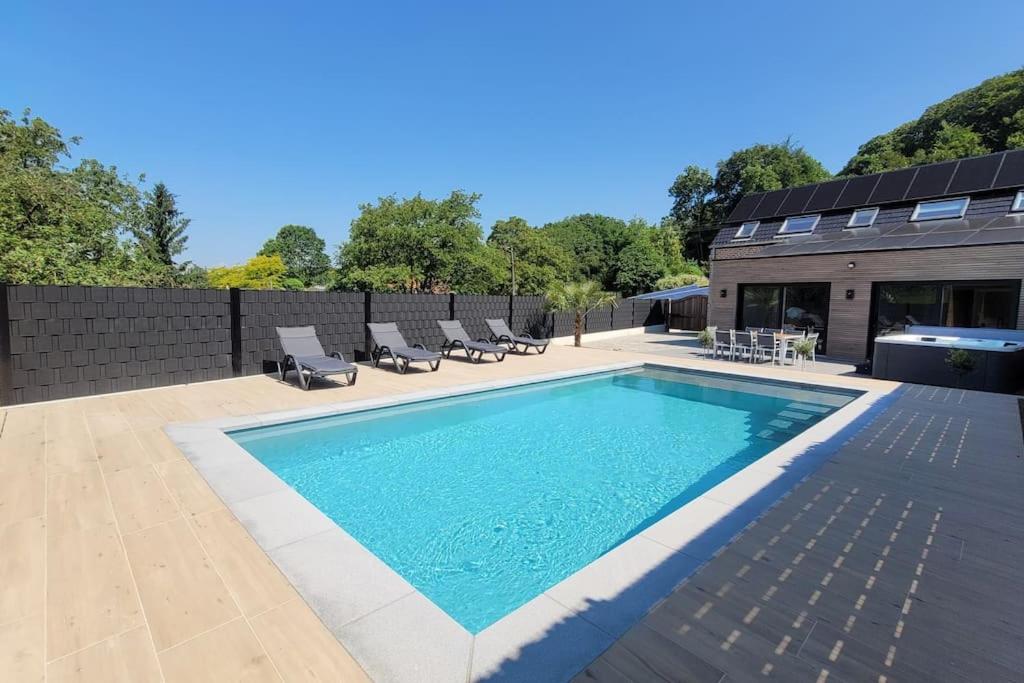 Maison T