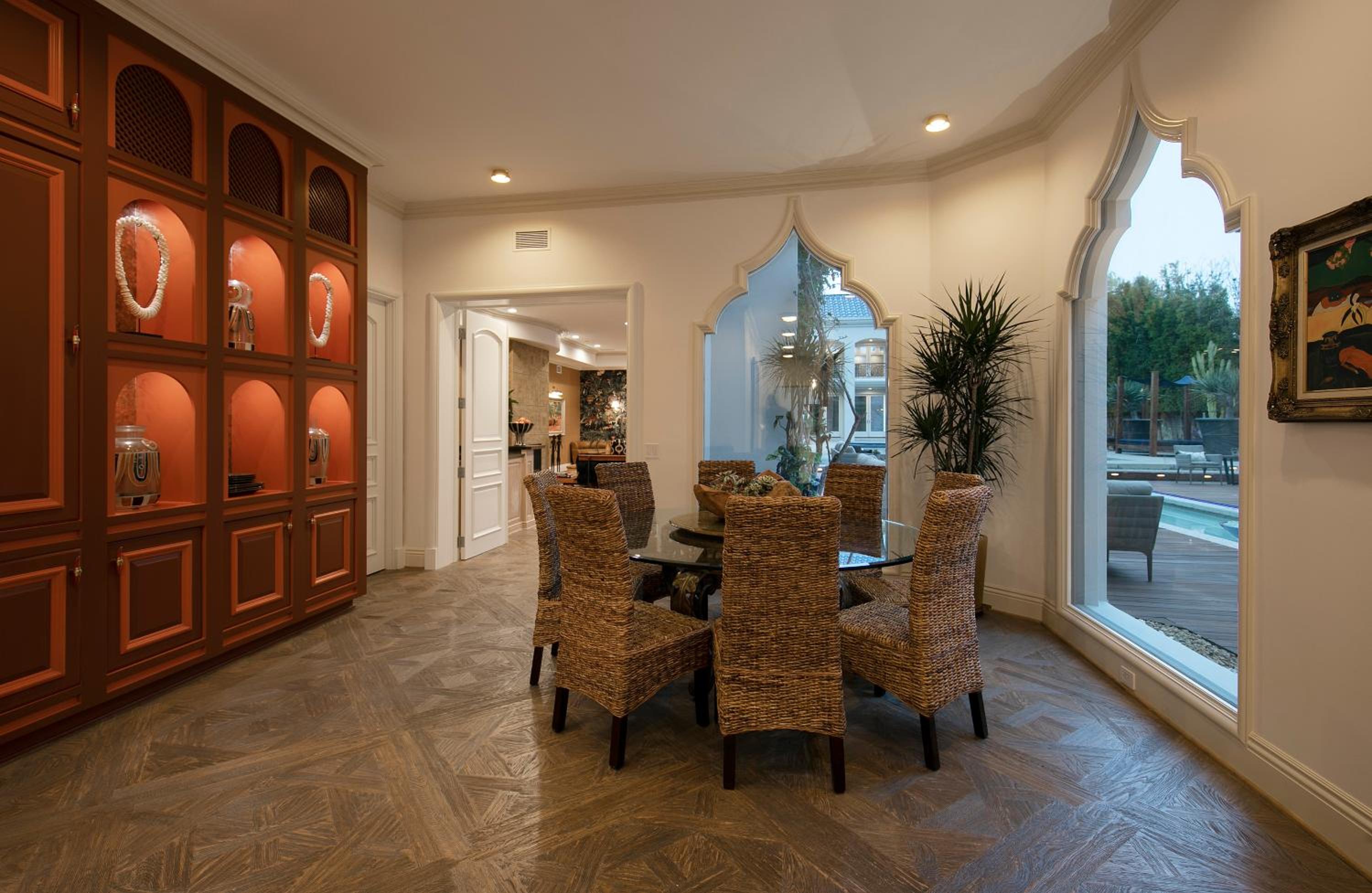 Sophisticated Grand Mansion