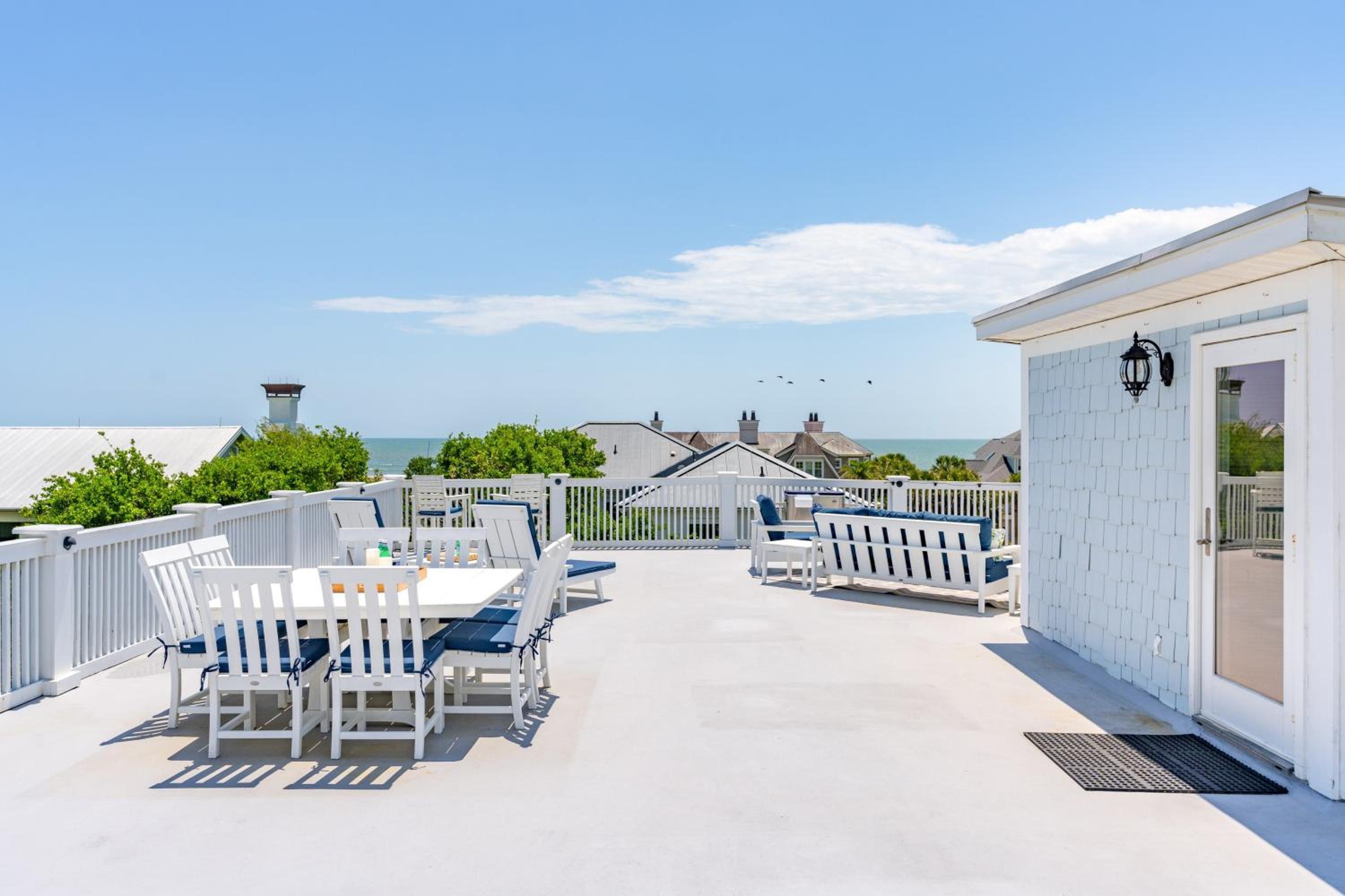 3800 Cameron Boulevard AvantStay Pool Ocean Views Deck