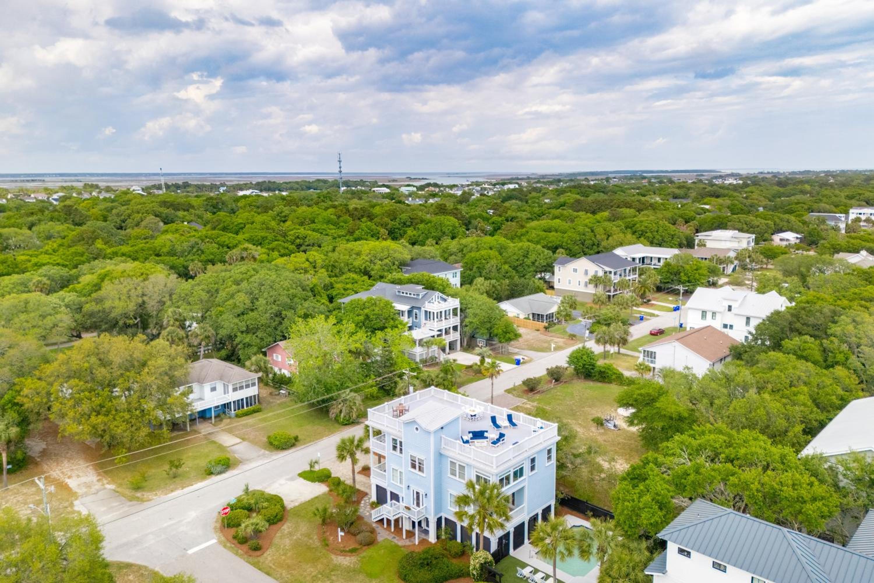 3800 Cameron Boulevard AvantStay Pool Ocean Views Deck