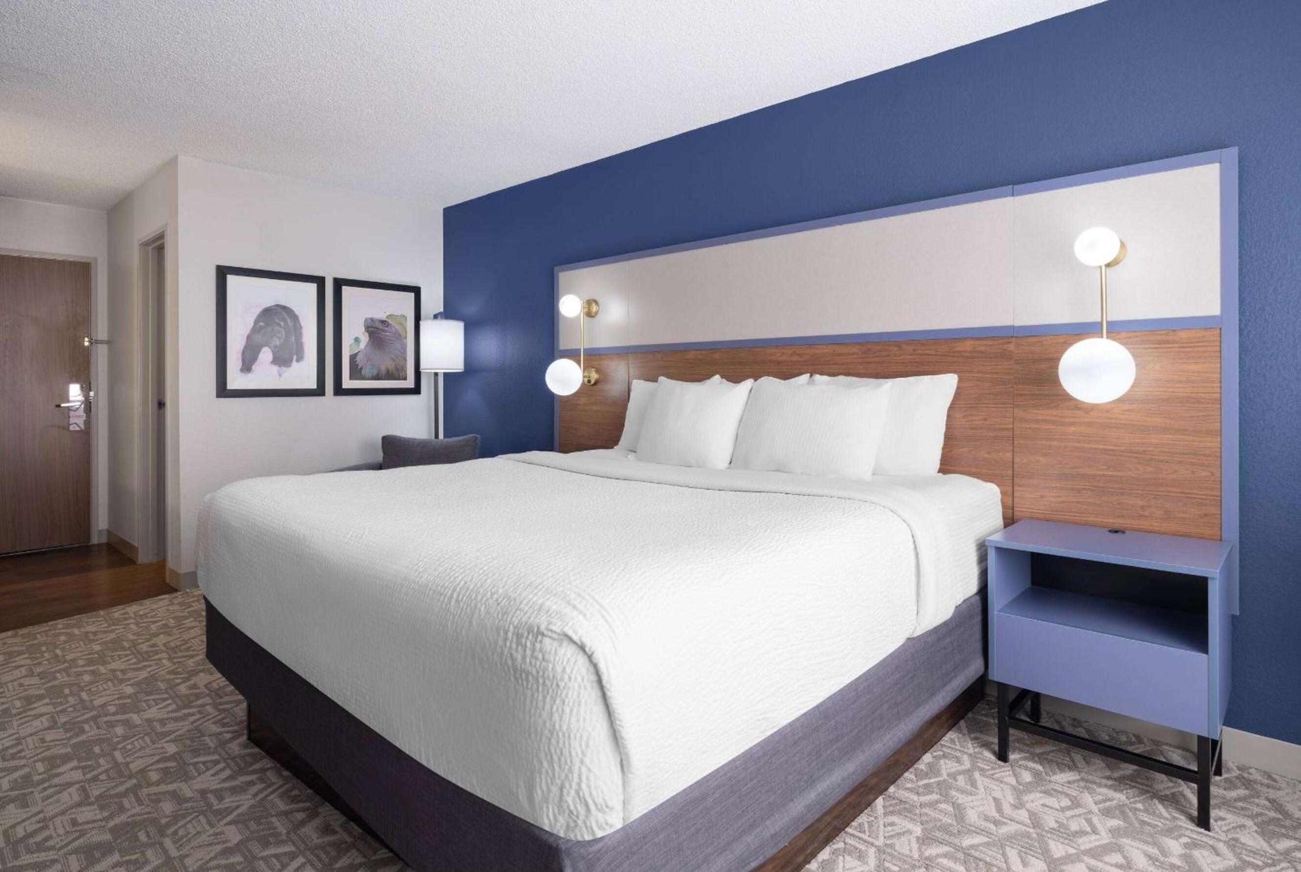 Casper Vacations - AmericInn by Wyndham Casper Event Center Area - Property Image 5