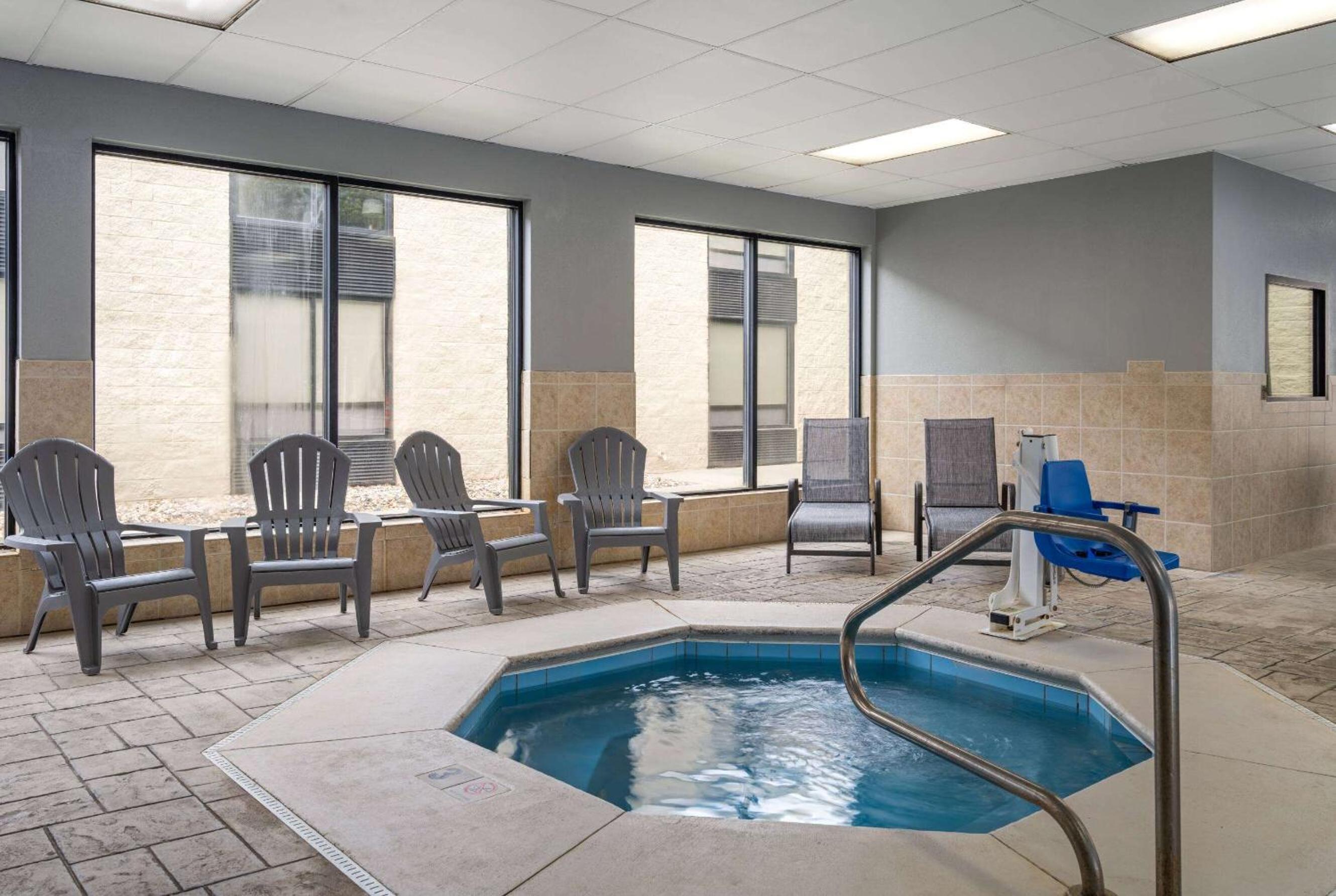 Casper Vacations - AmericInn by Wyndham Casper Event Center Area - Property Image 6