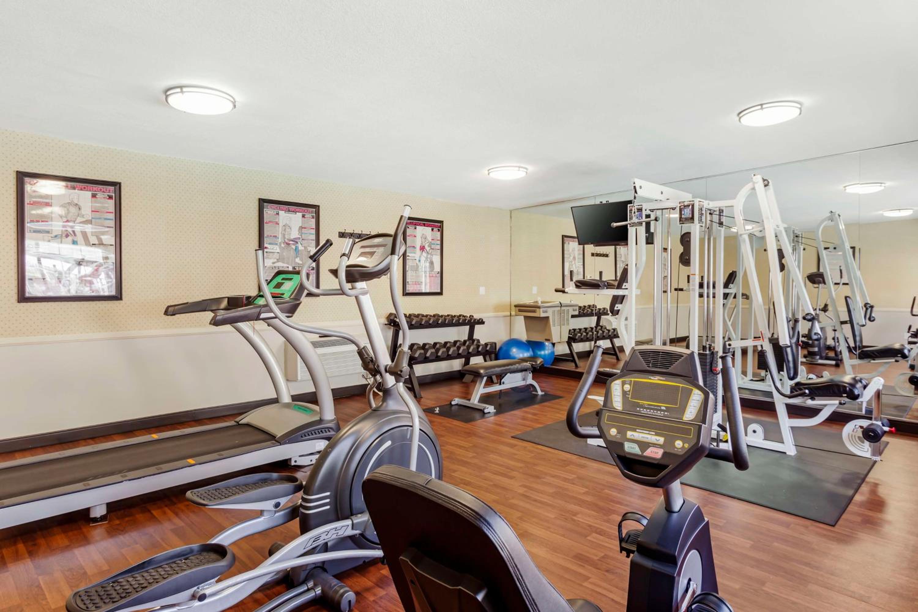 Ridgecrest Vacations - Best Western China Lake Inn - Property Image 3