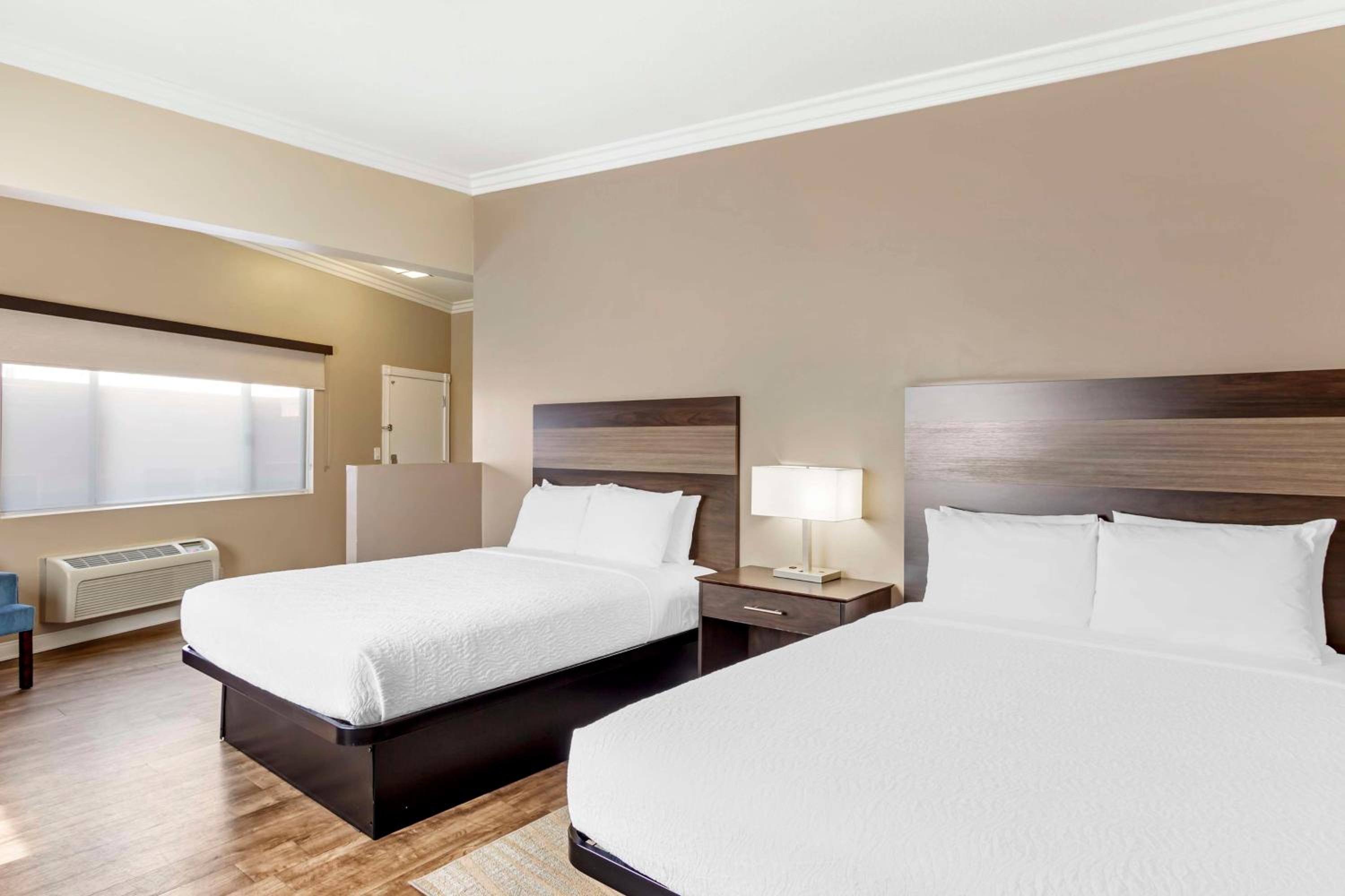 Ridgecrest Vacations - Best Western China Lake Inn - Property Image 2