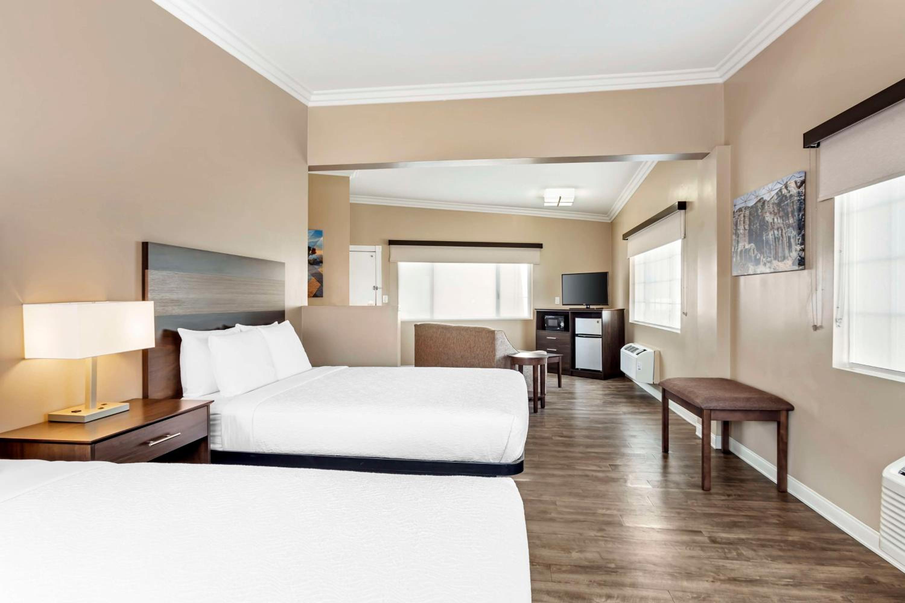 Ridgecrest Vacations - Best Western China Lake Inn - Property Image 3