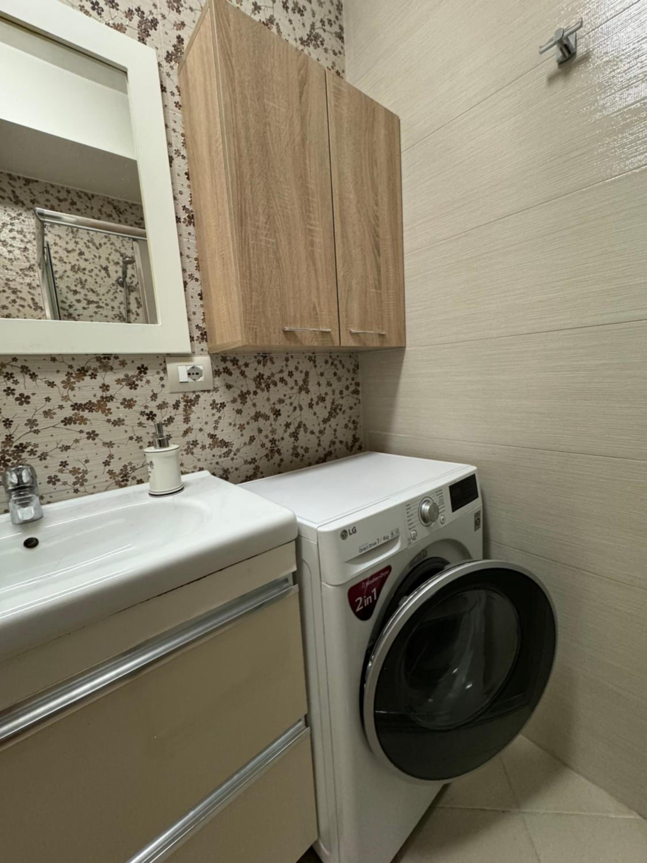 Bejart Apartment 7
