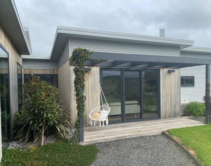 Luxury Modern Farm Stay with Country Living