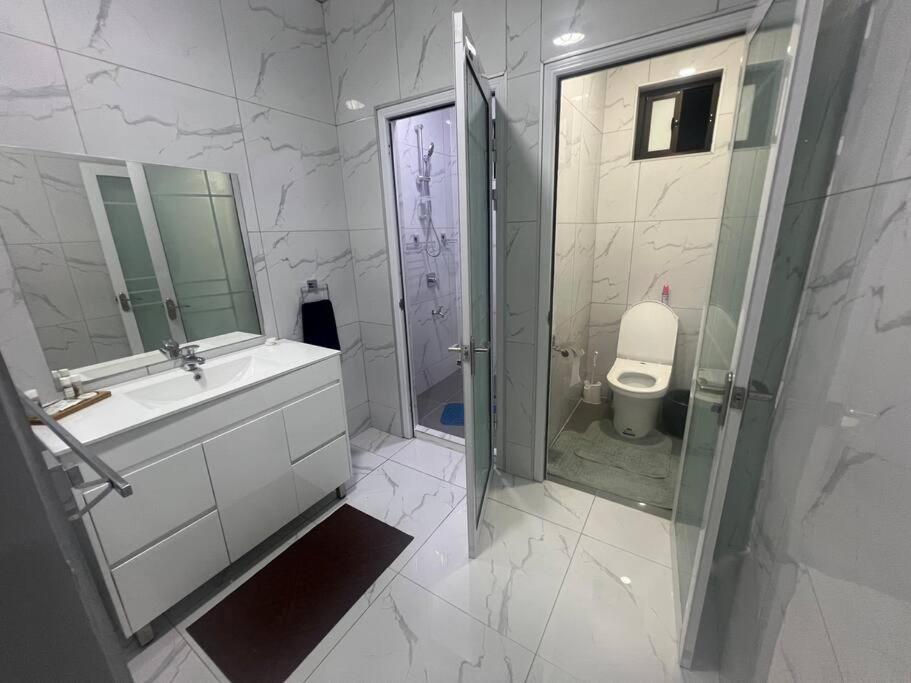 Modern 2 Bedroom Home - view 18