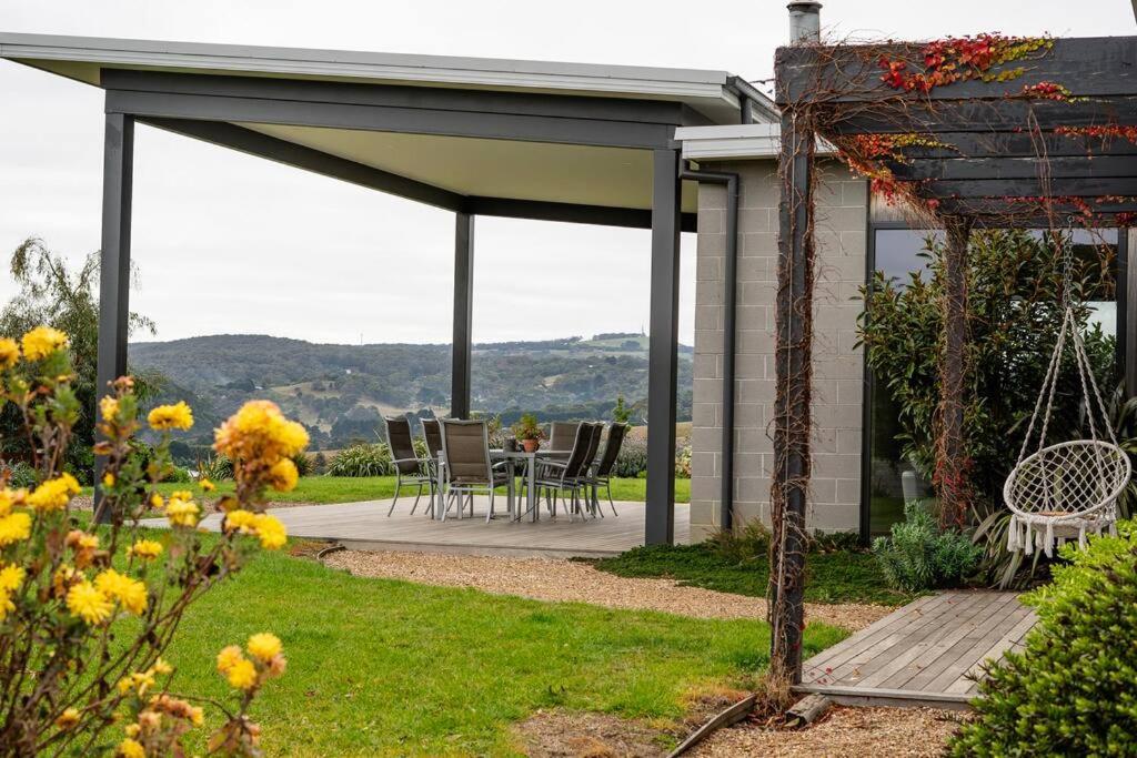 Luxury Modern Farm Stay with Country Living